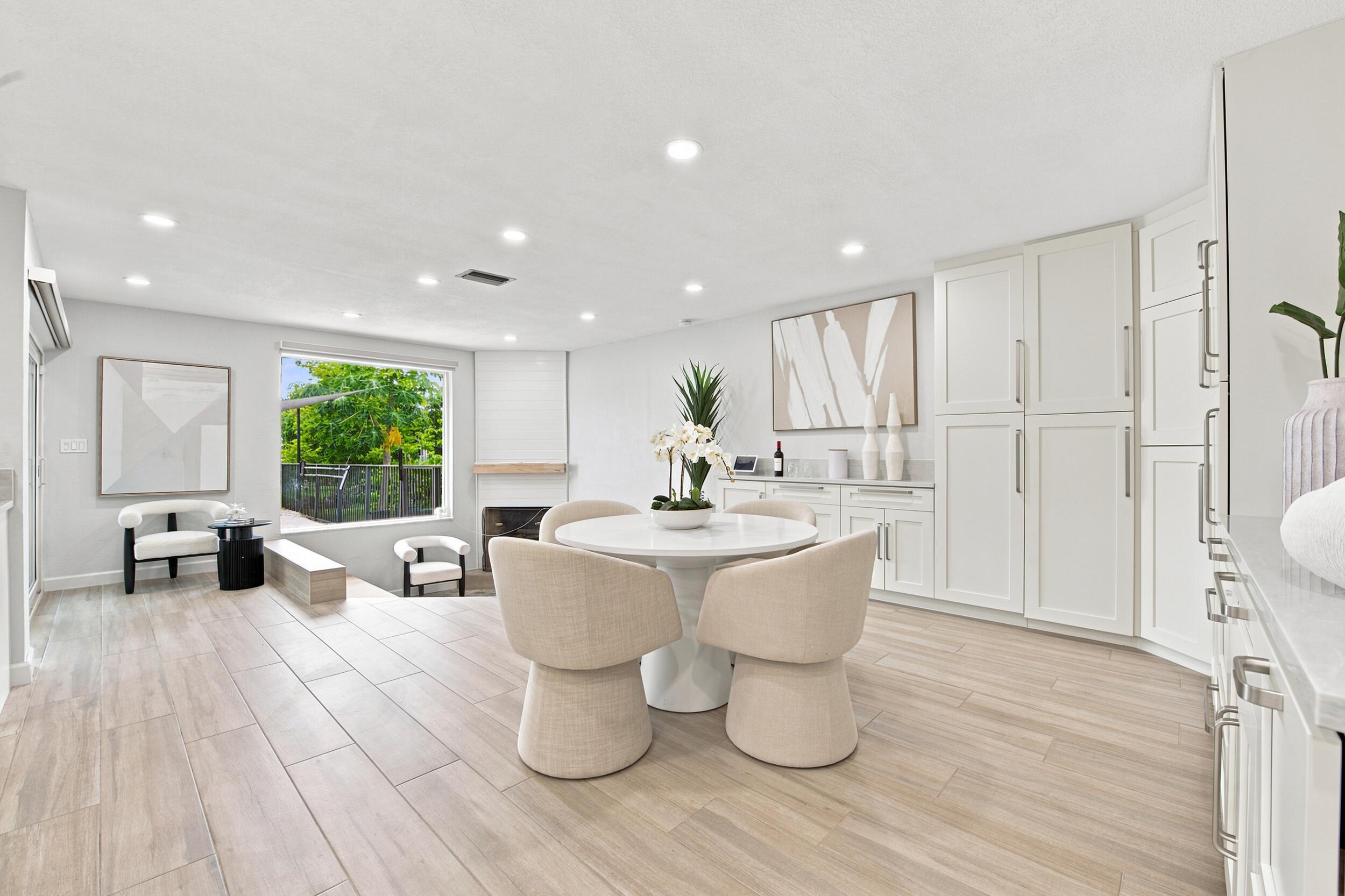 CORAL SPRINGS COUNTRY CLUB - Residential
