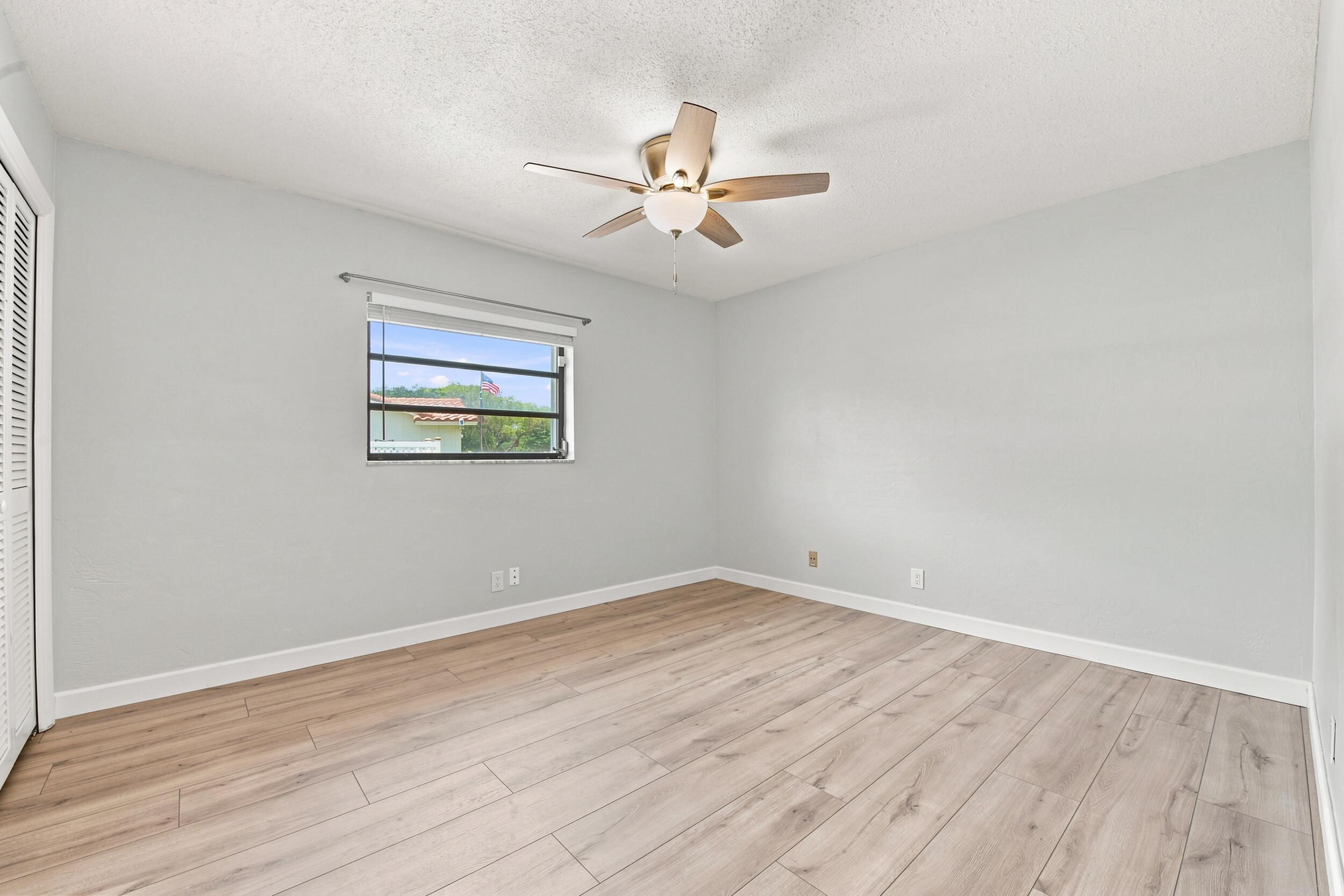 CORAL SPRINGS COUNTRY CLUB - Residential