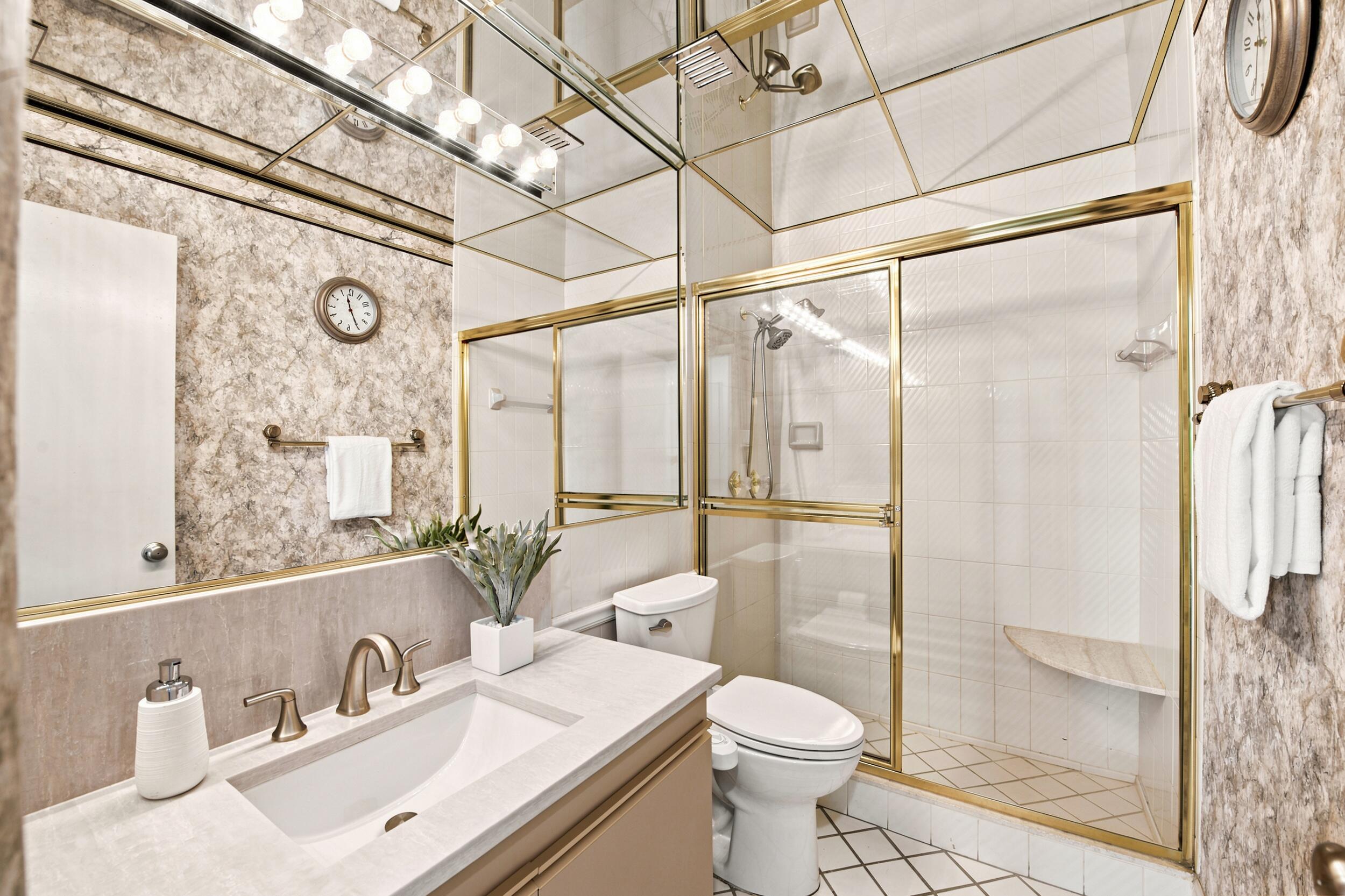 CORAL SPRINGS COUNTRY CLUB - Residential