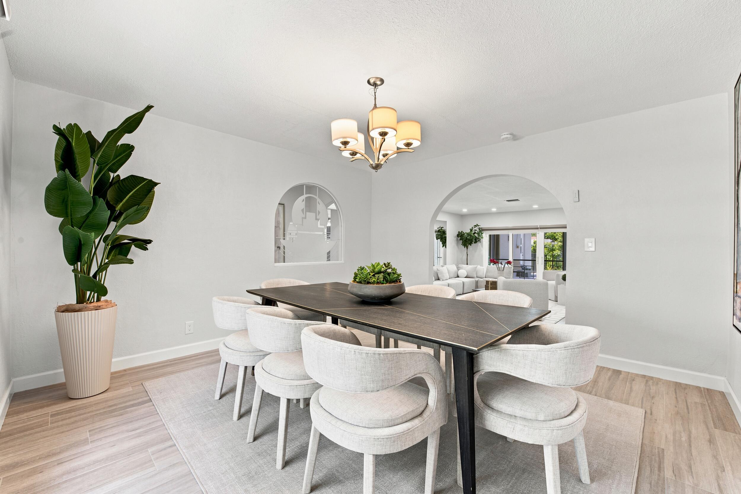 CORAL SPRINGS COUNTRY CLUB - Residential