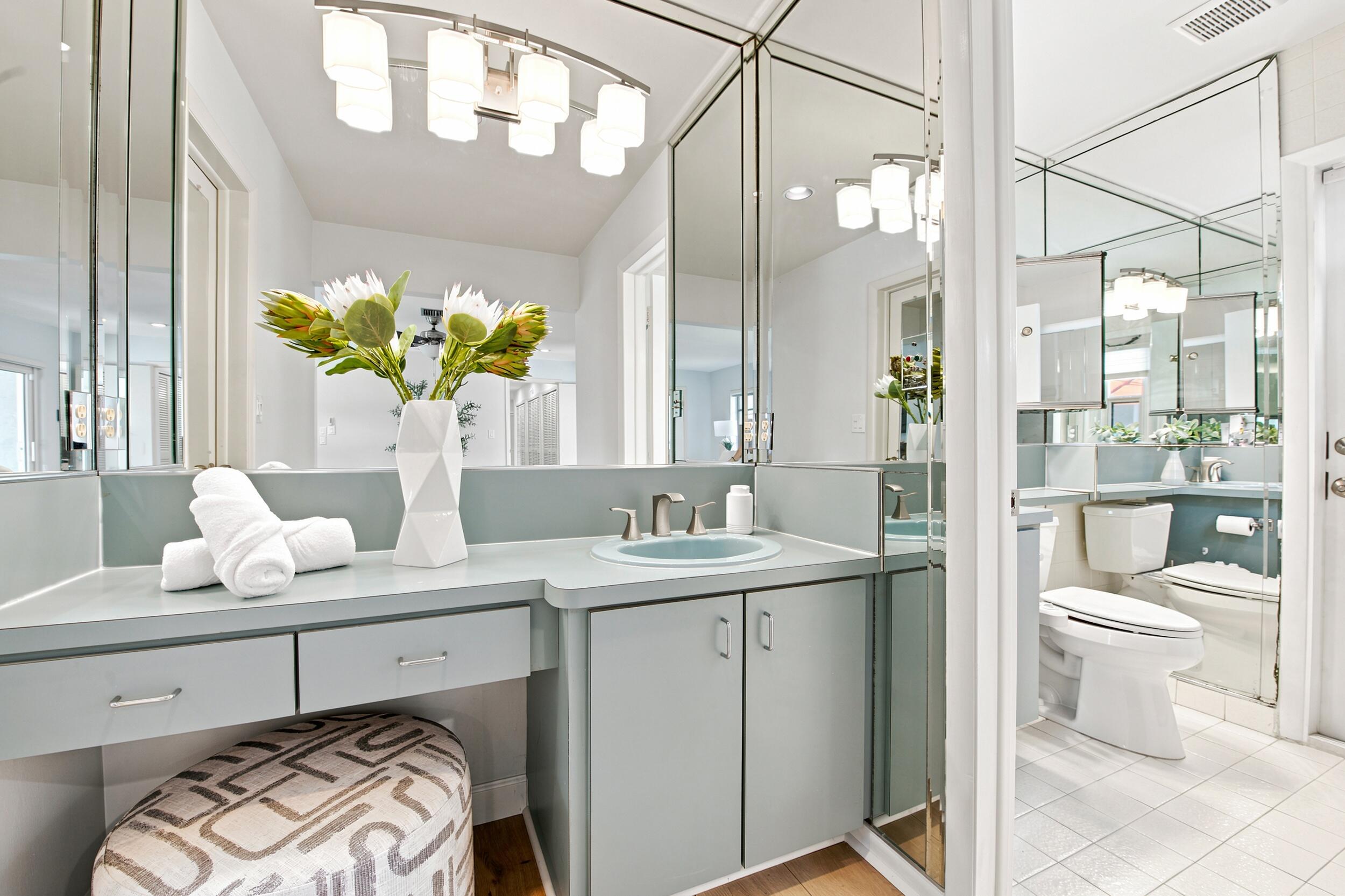 CORAL SPRINGS COUNTRY CLUB - Residential