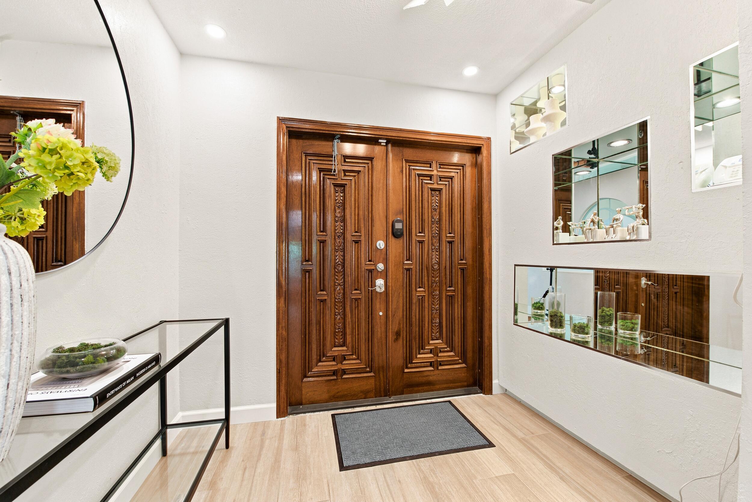 CORAL SPRINGS COUNTRY CLUB - Residential