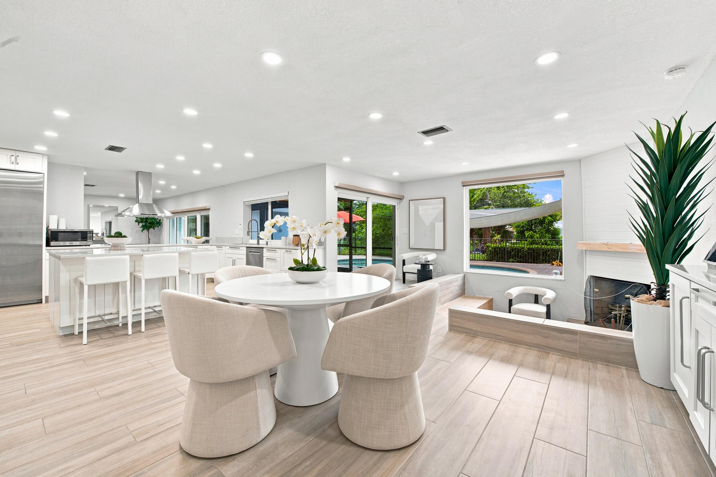 CORAL SPRINGS COUNTRY CLUB - Residential