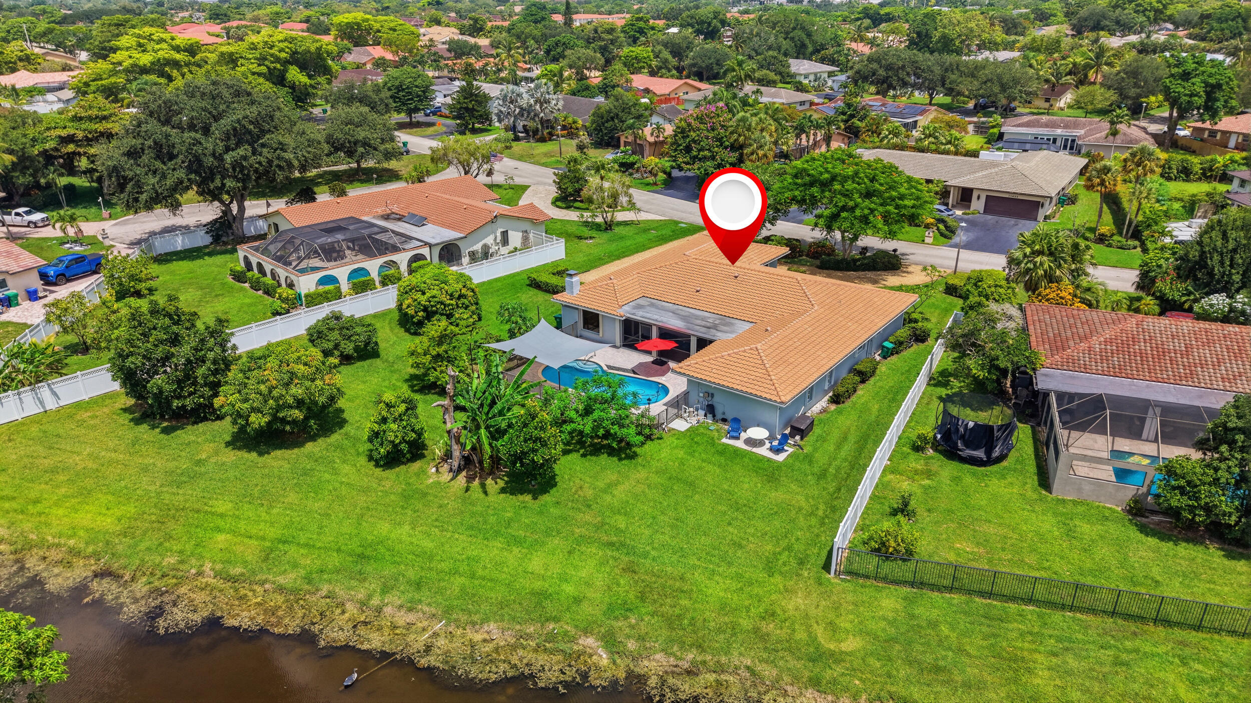 CORAL SPRINGS COUNTRY CLUB - Residential