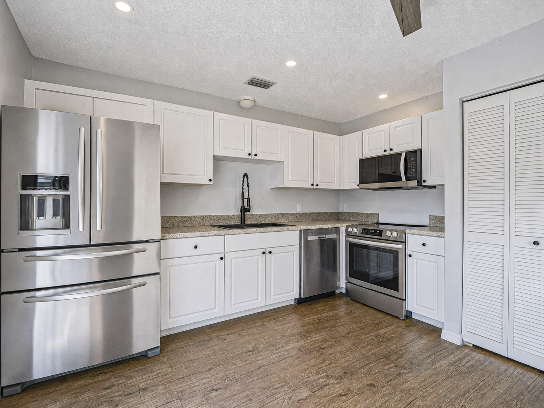DIXIE HEIGHTS UNIT NO 1-A - Residential