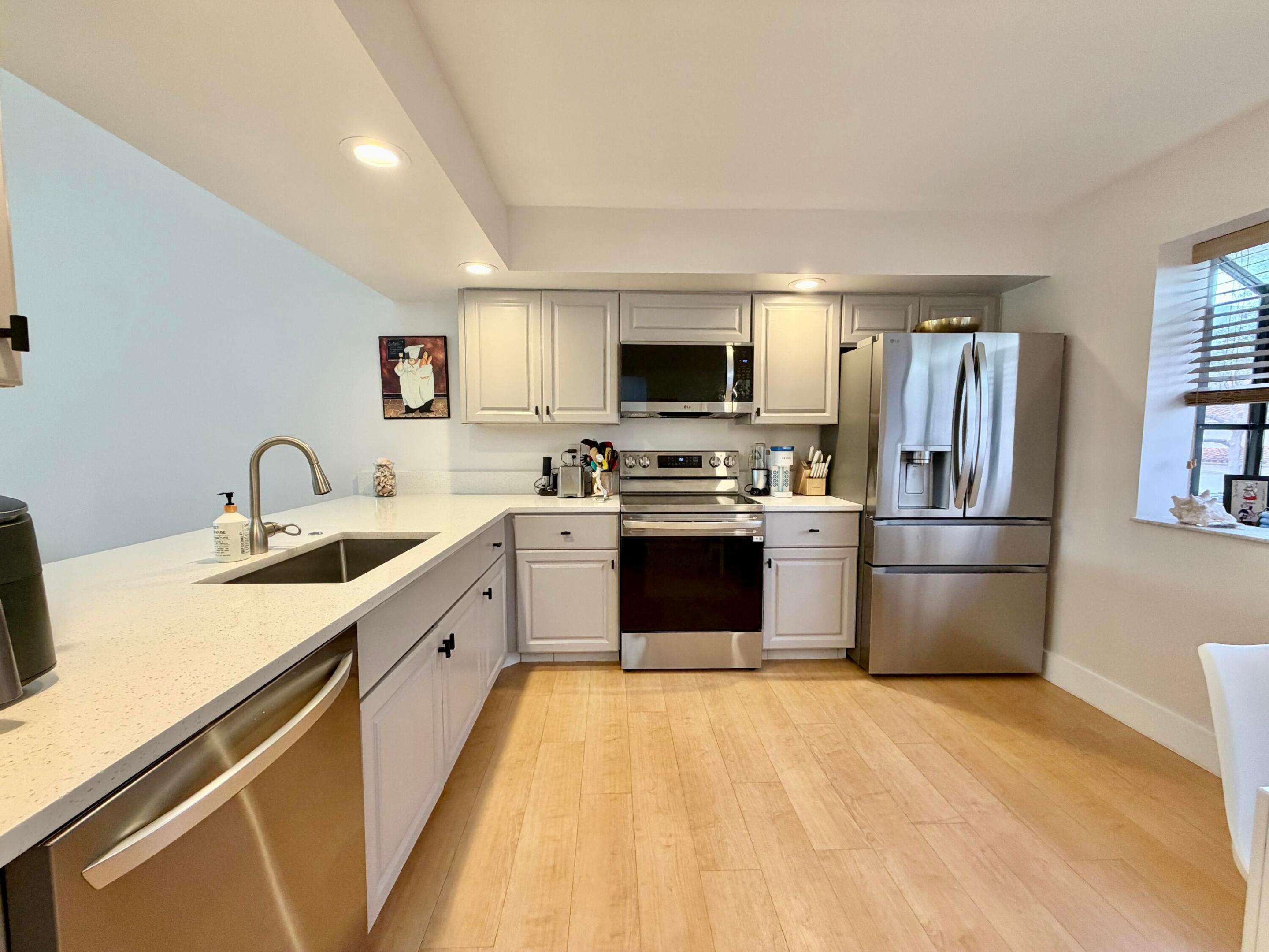 LA MIRADA AT BOCA POINTE CONDOS - Residential