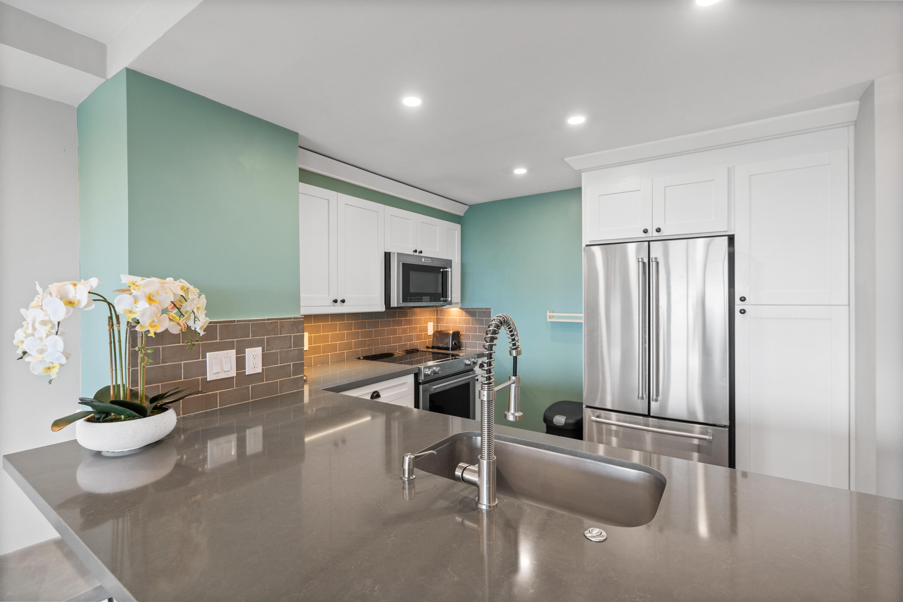 ESSEX TOWER CONDO - Residential