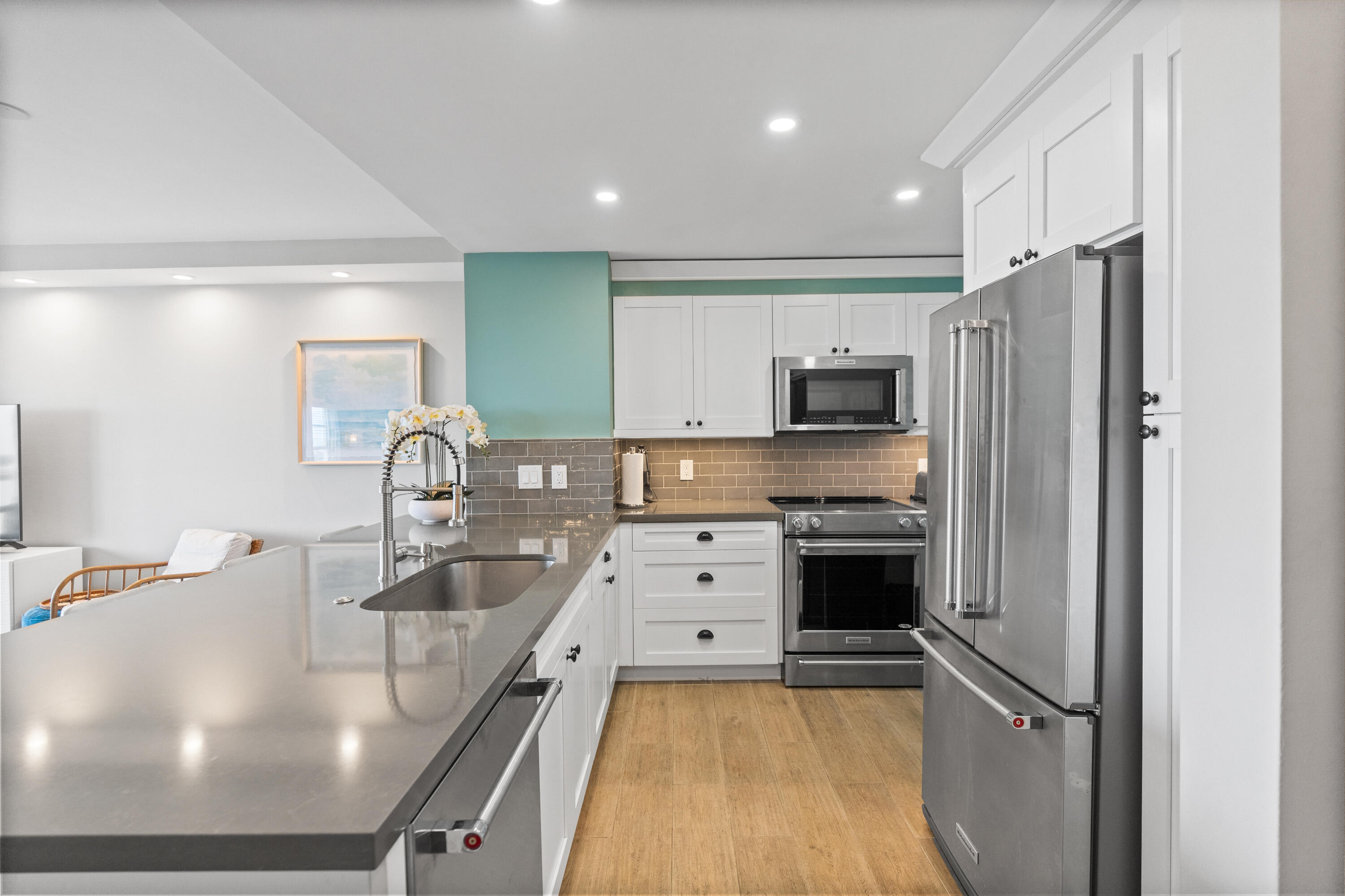 ESSEX TOWER CONDO - Residential