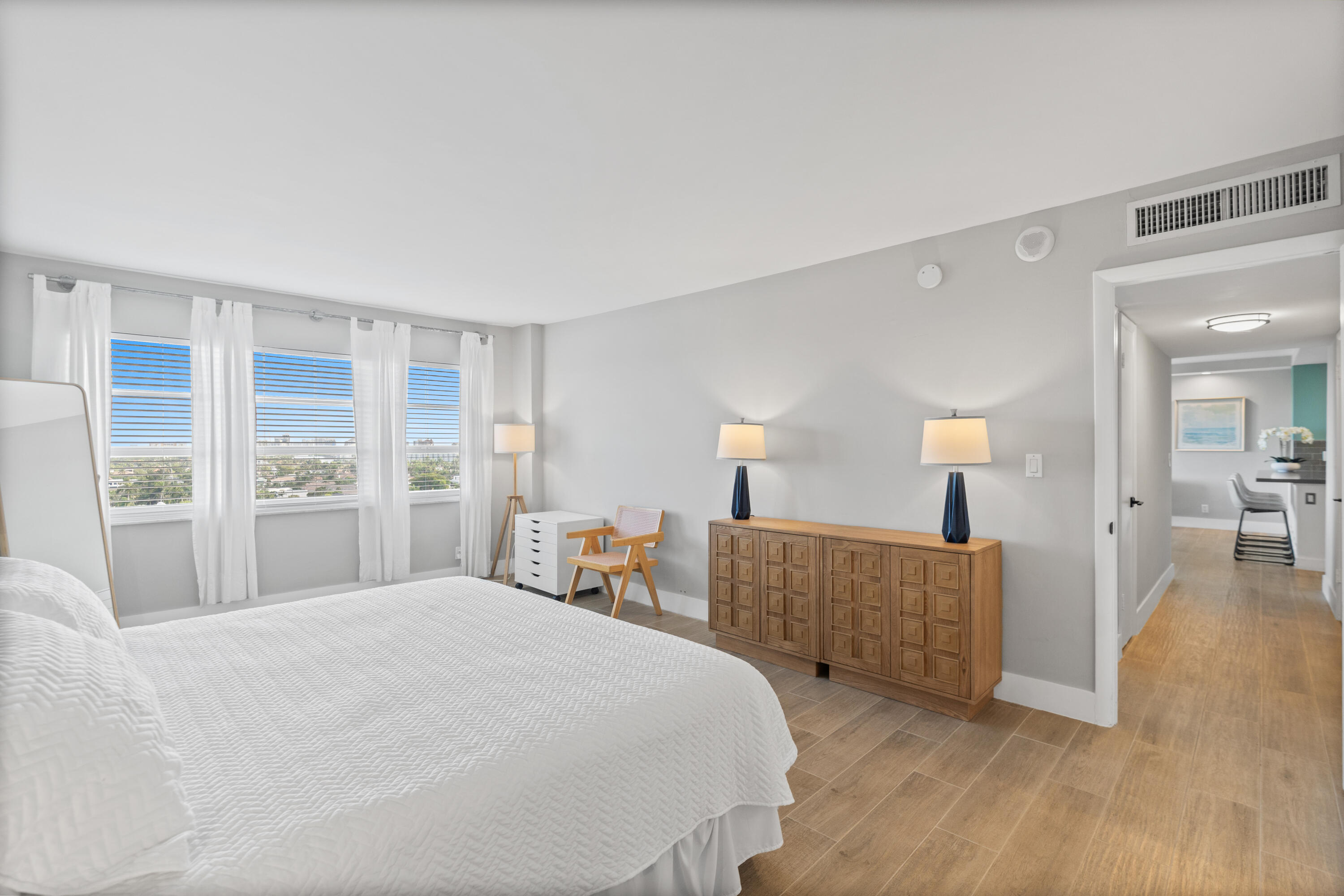 ESSEX TOWER CONDO - Residential