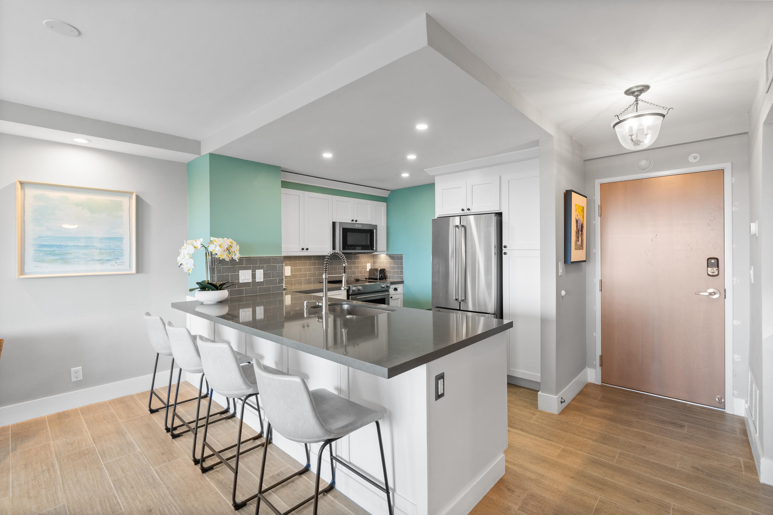 ESSEX TOWER CONDO - Residential