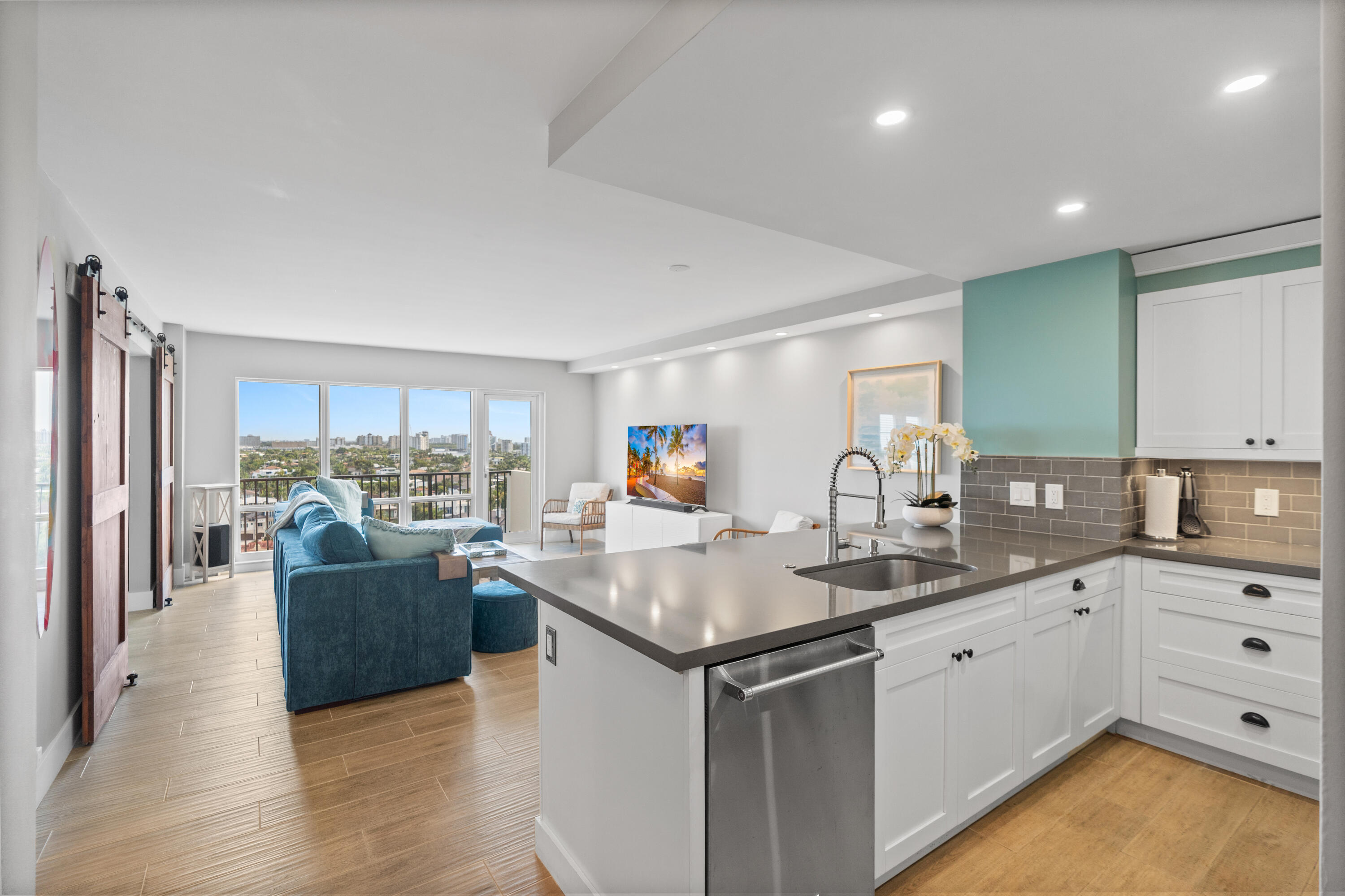 ESSEX TOWER CONDO - Residential