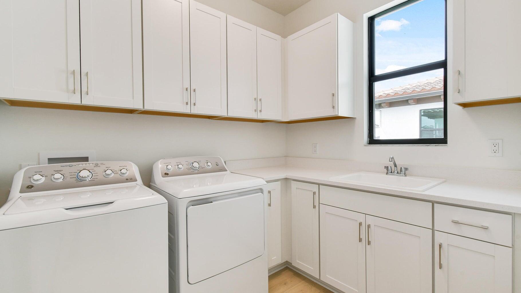 ALTON NEIGHBORHOOD - Residential Lease