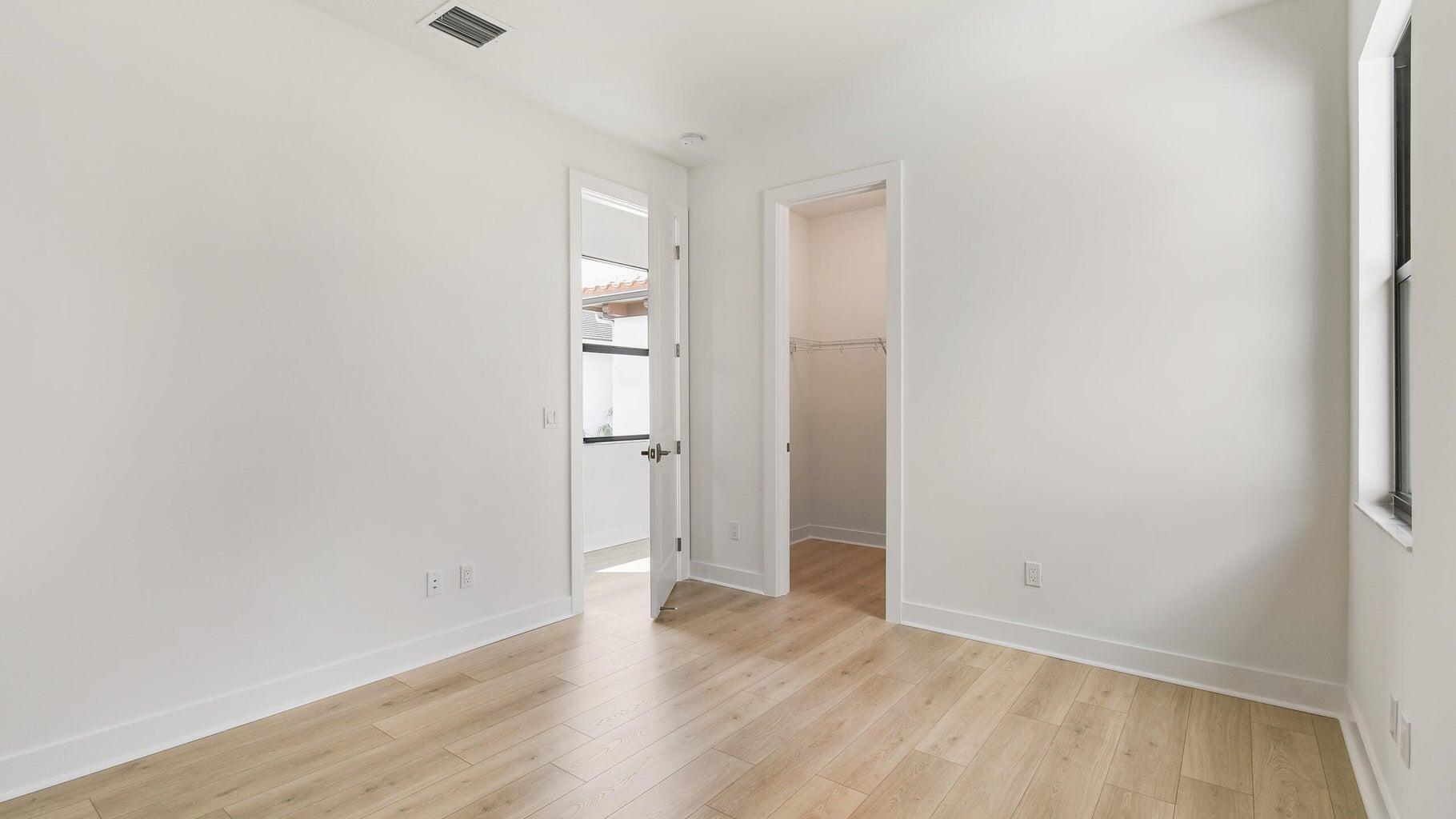 ALTON NEIGHBORHOOD - Residential Lease