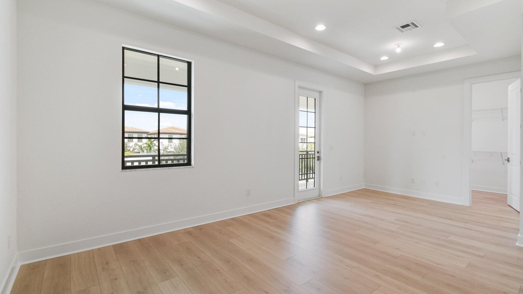 ALTON NEIGHBORHOOD - Residential Lease