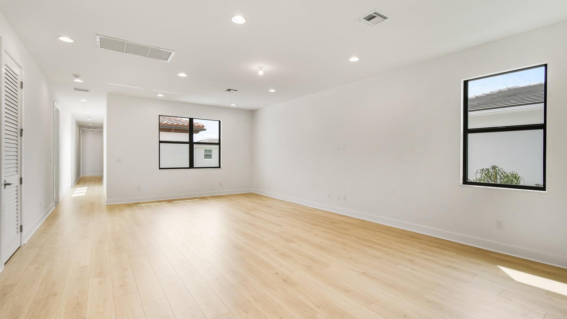 ALTON NEIGHBORHOOD - Residential Lease