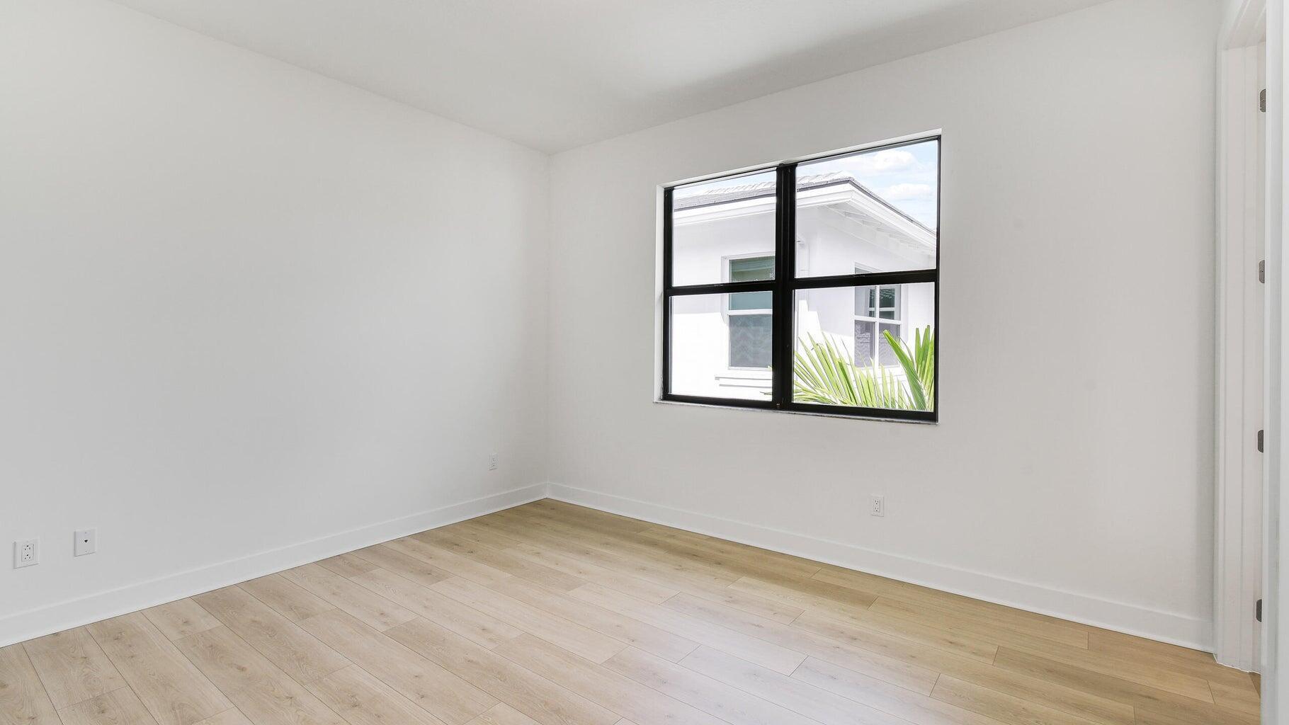 ALTON NEIGHBORHOOD - Residential Lease