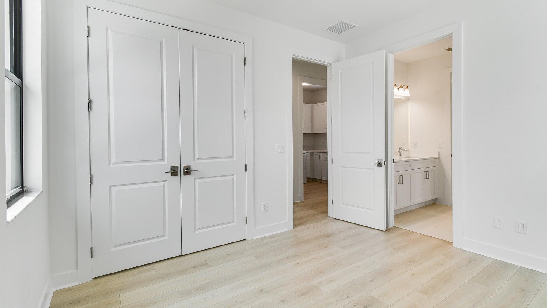 ALTON NEIGHBORHOOD - Residential Lease