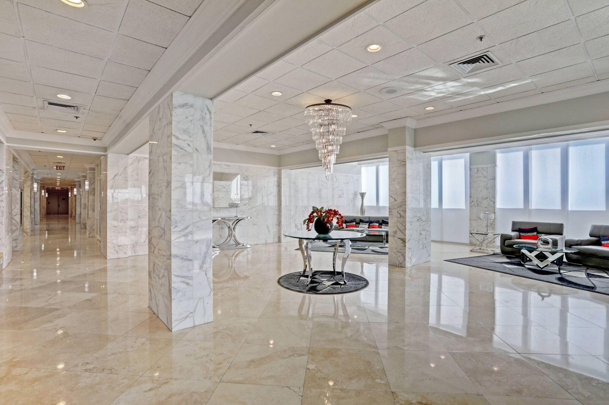 AQUARIUS CONDO - Residential