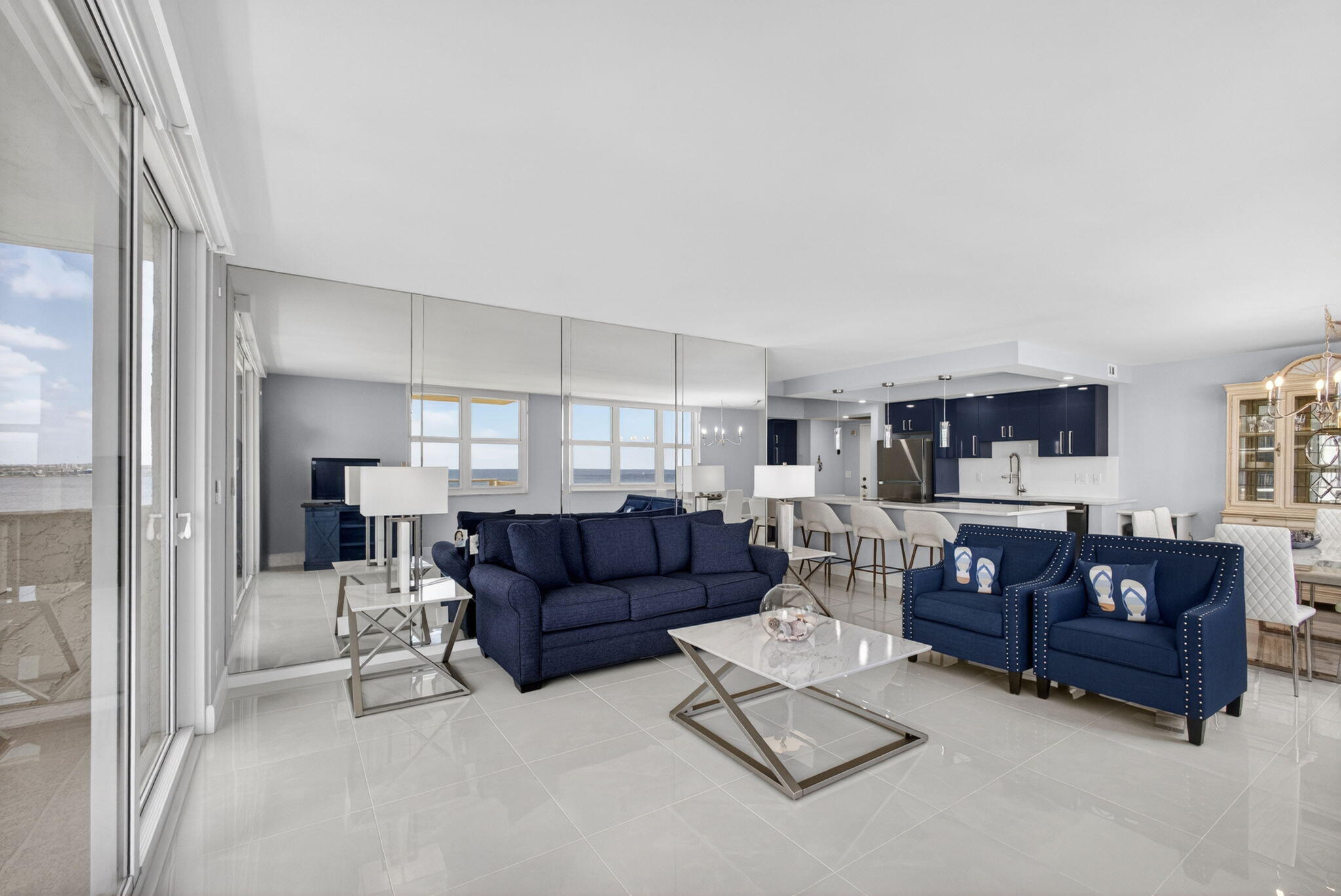 AQUARIUS CONDO - Residential