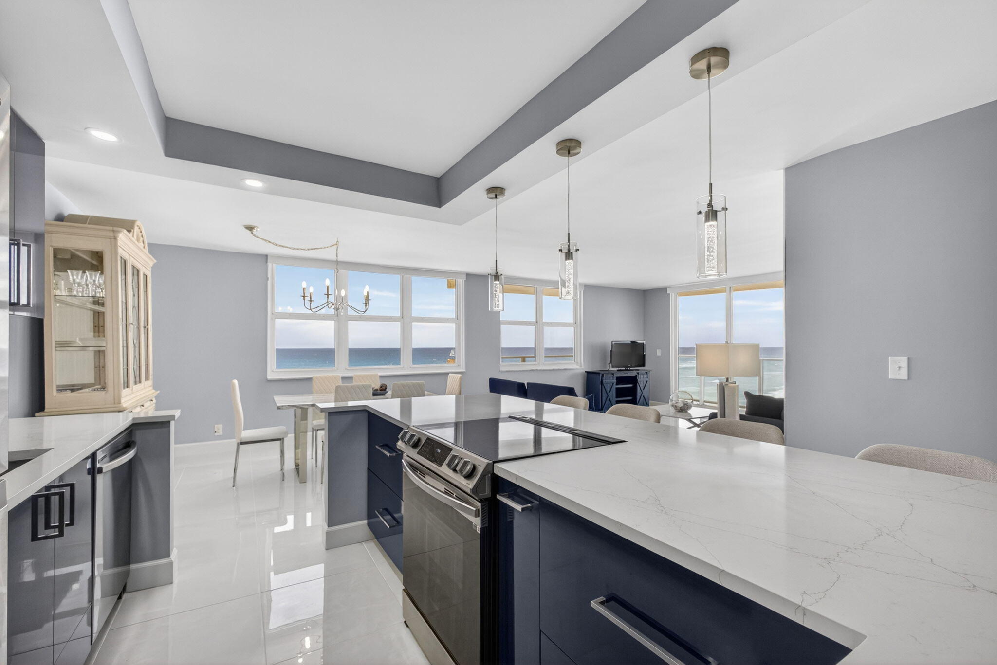AQUARIUS CONDO - Residential