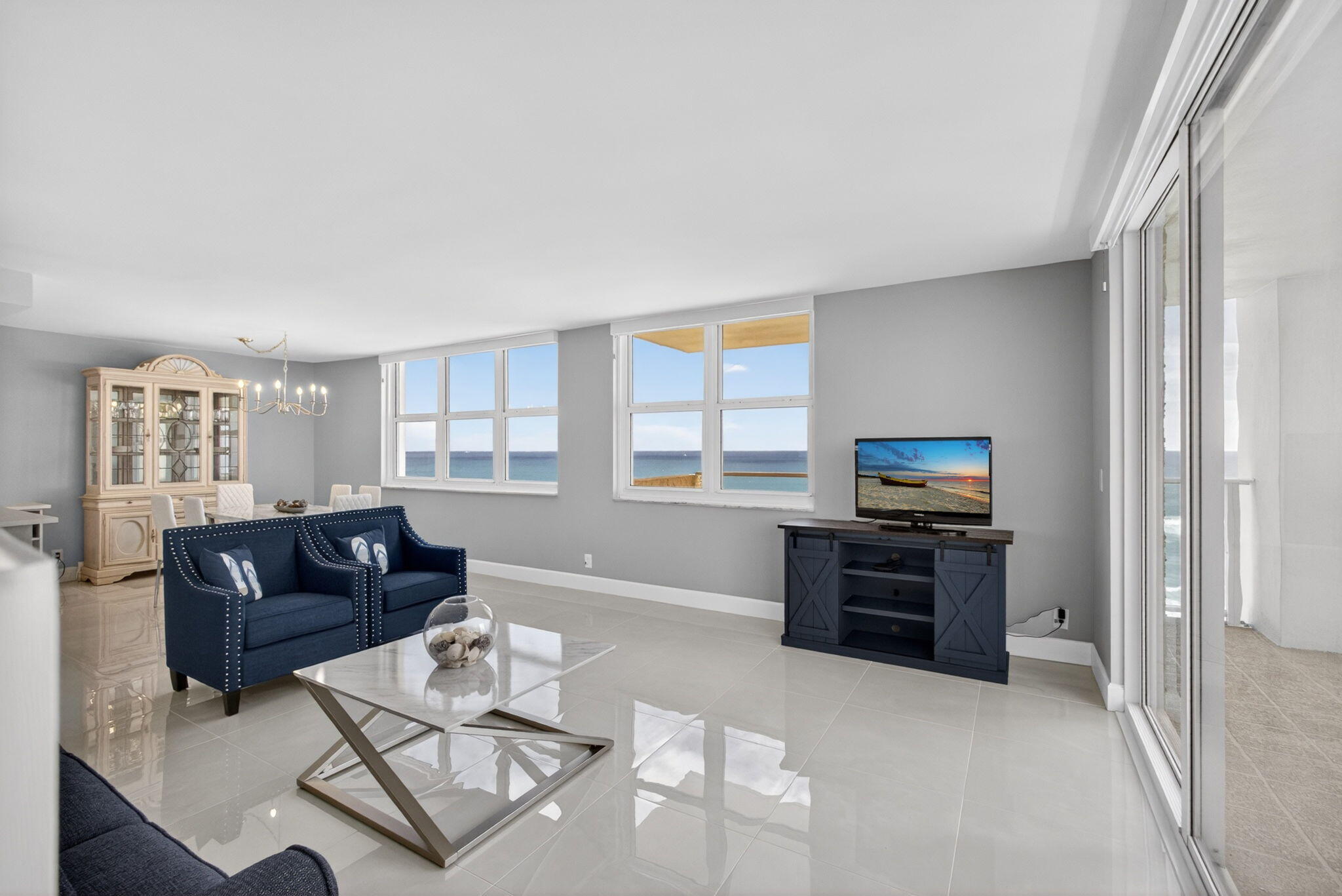 AQUARIUS CONDO - Residential