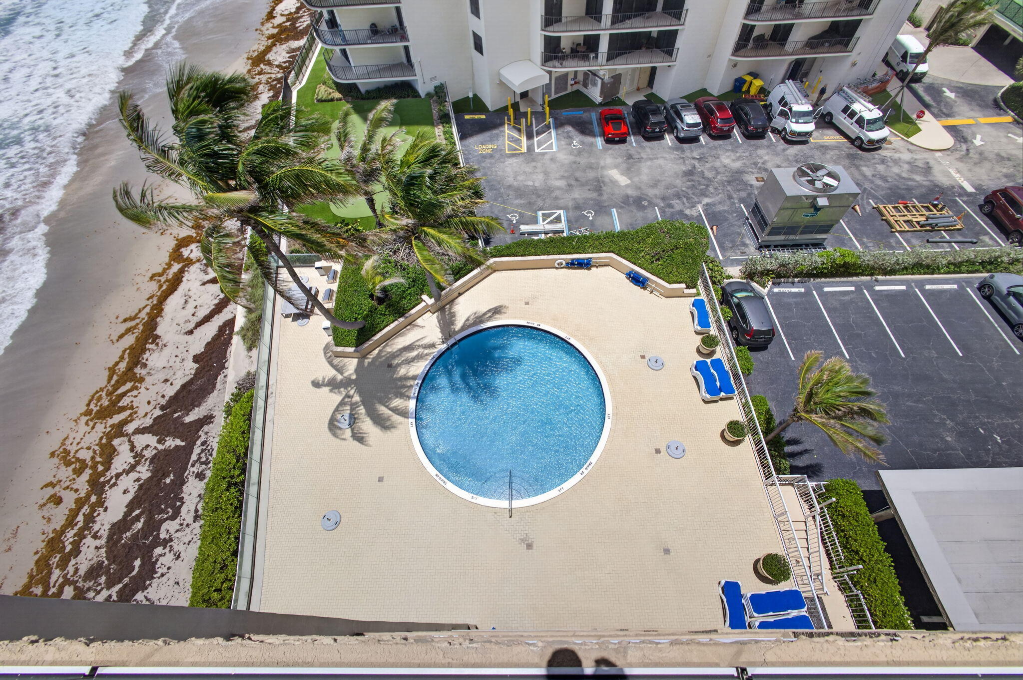 AQUARIUS CONDO - Residential