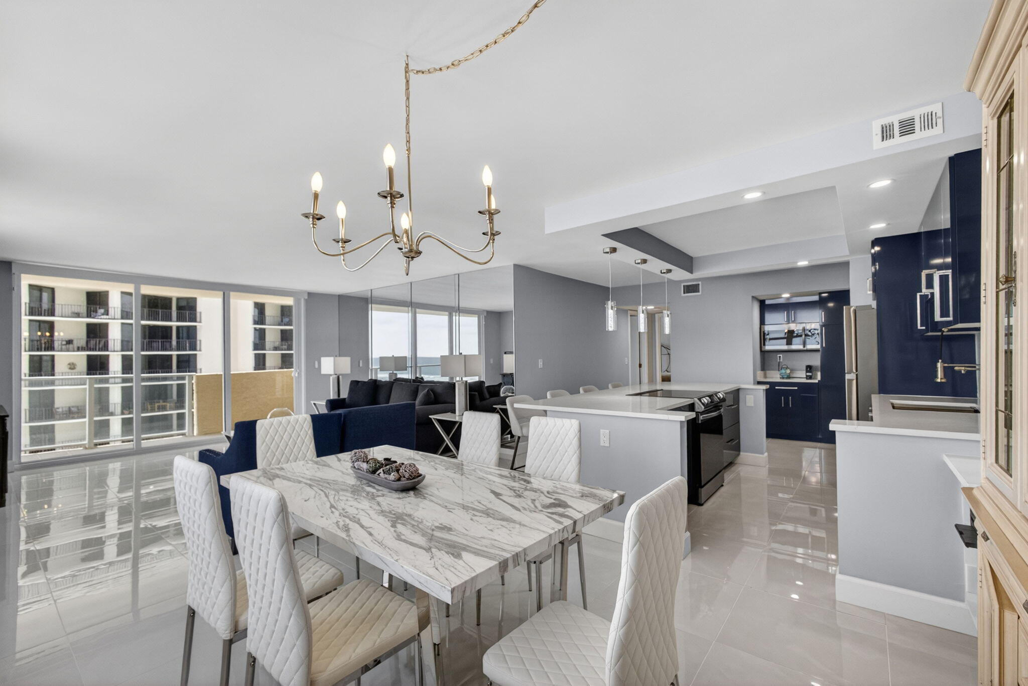 AQUARIUS CONDO - Residential