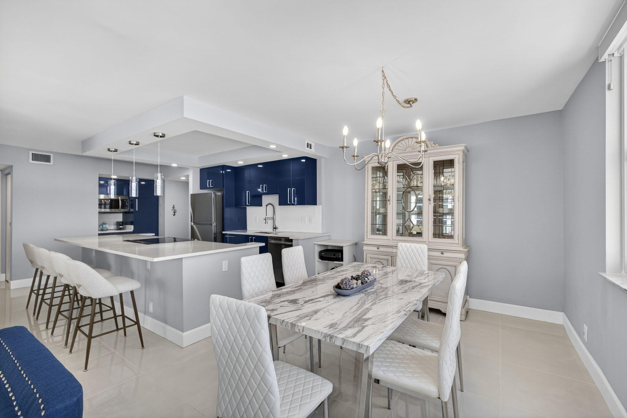 AQUARIUS CONDO - Residential