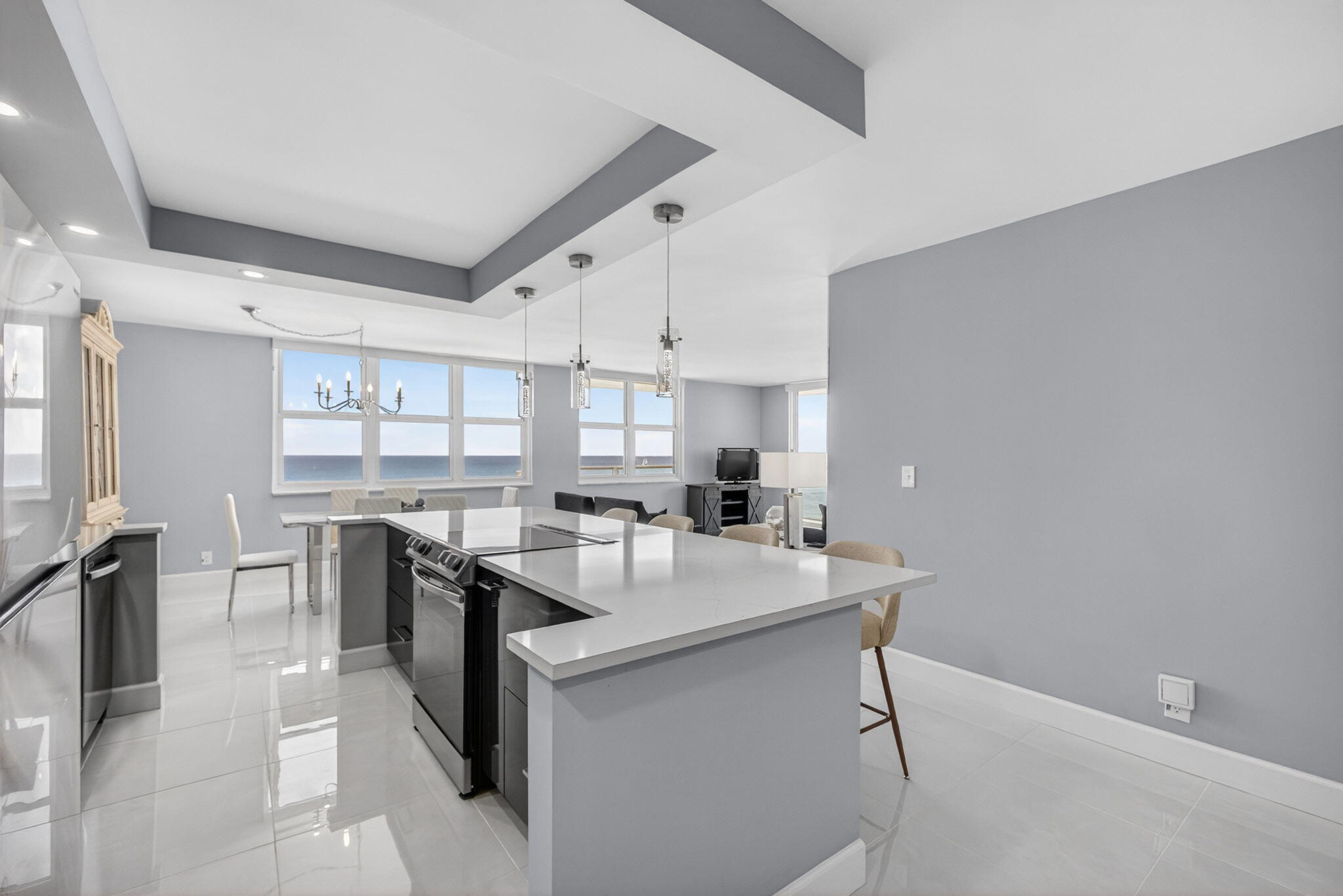 AQUARIUS CONDO - Residential