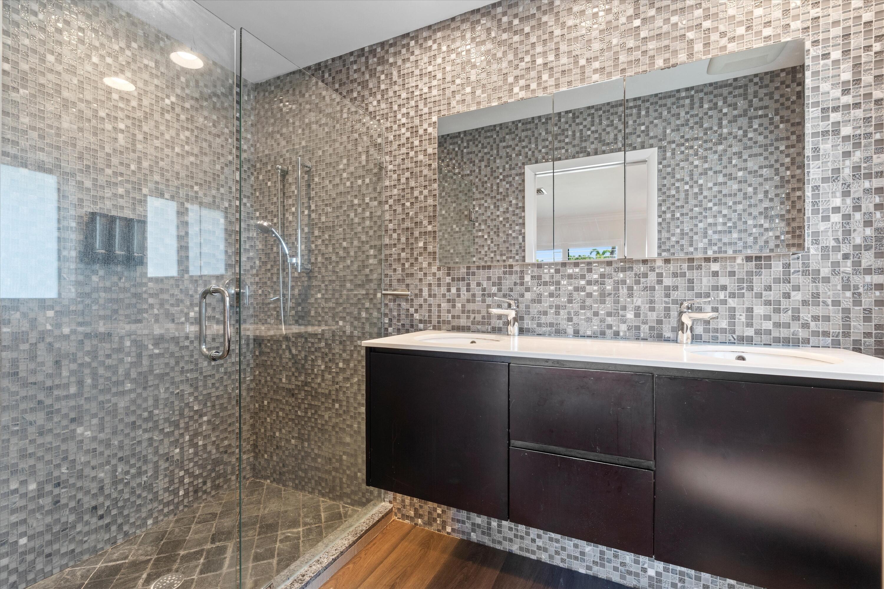 VENETIAN ISLES 3RD SEC - Residential