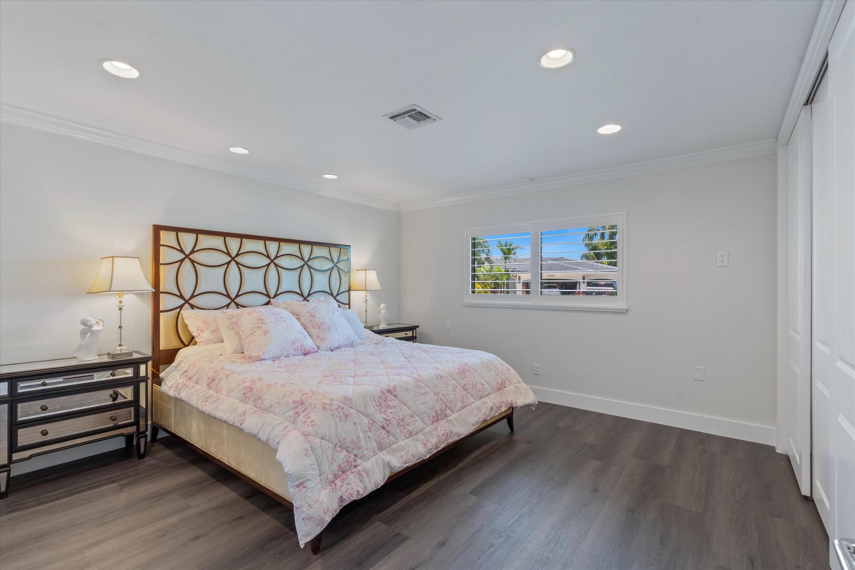 VENETIAN ISLES 3RD SEC - Residential