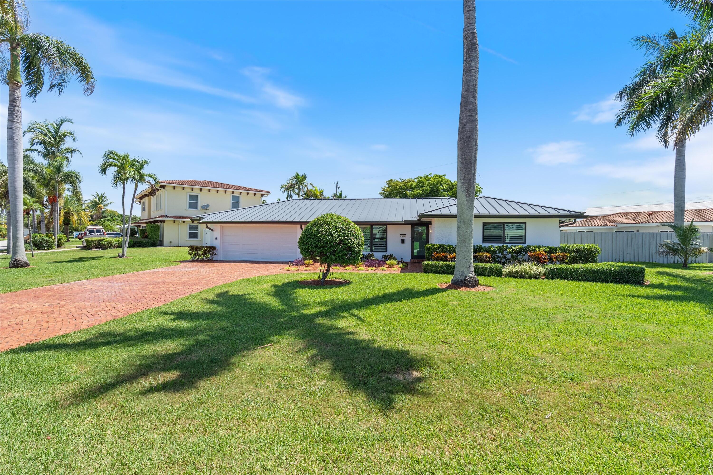 VENETIAN ISLES 3RD SEC - Residential