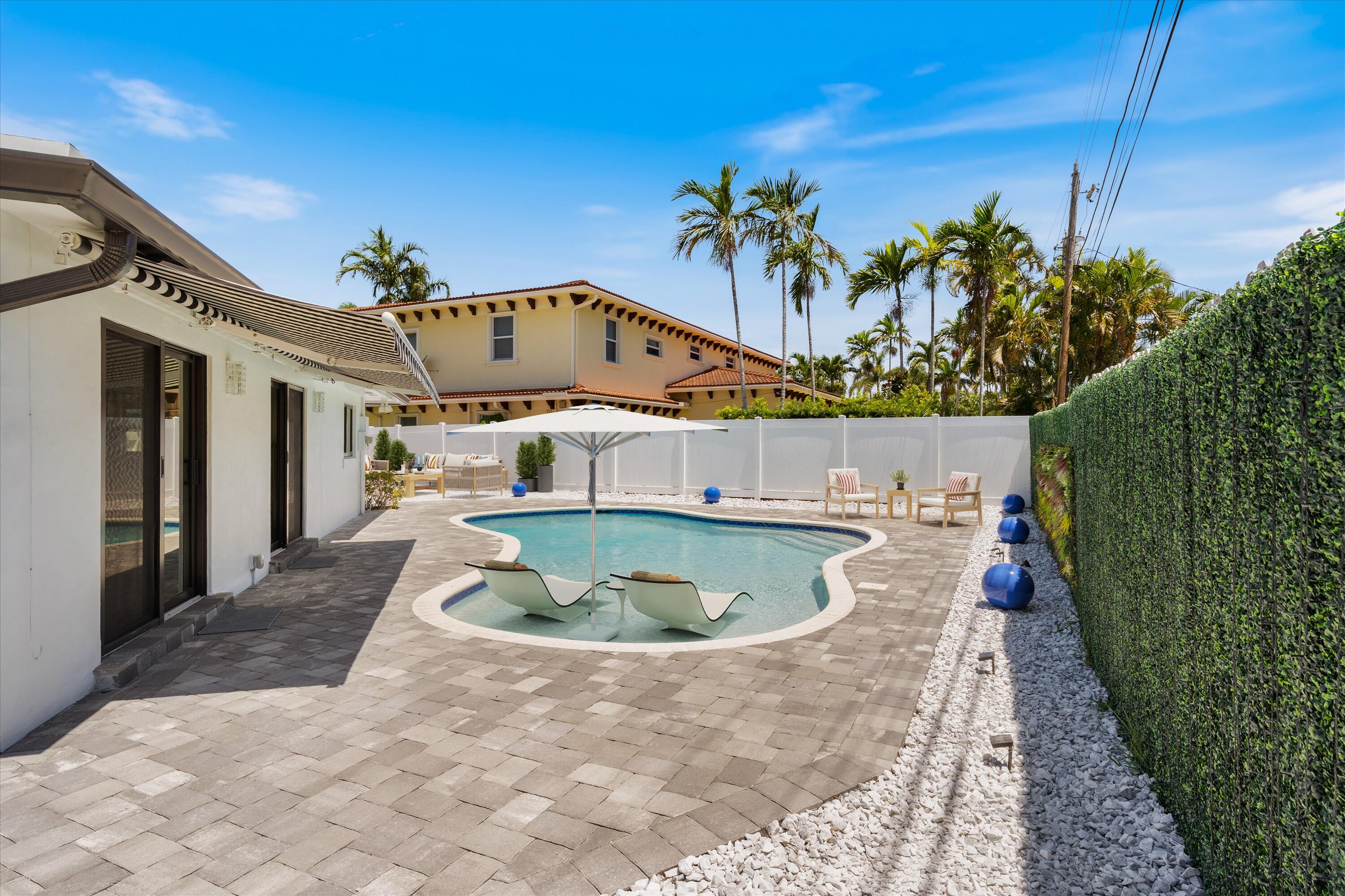 VENETIAN ISLES 3RD SEC - Residential