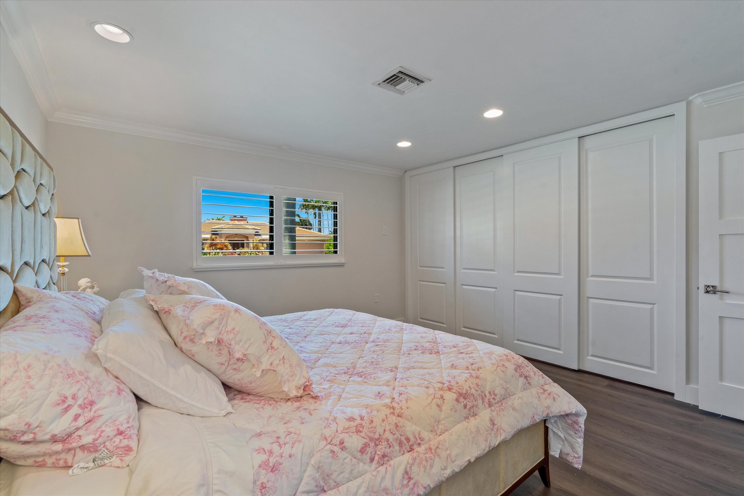 VENETIAN ISLES 3RD SEC - Residential