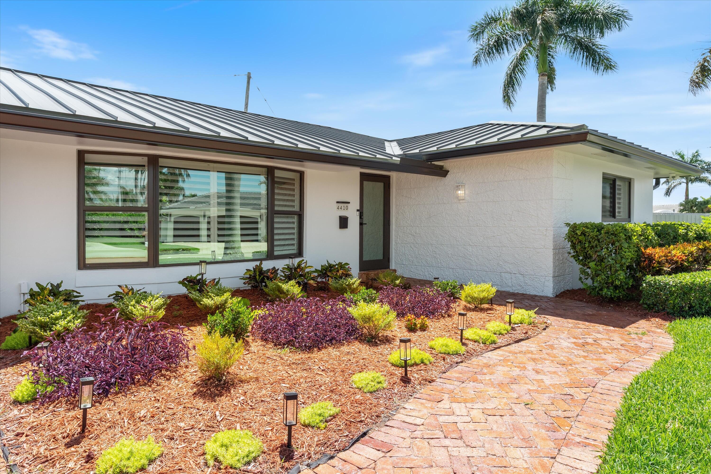 VENETIAN ISLES 3RD SEC - Residential