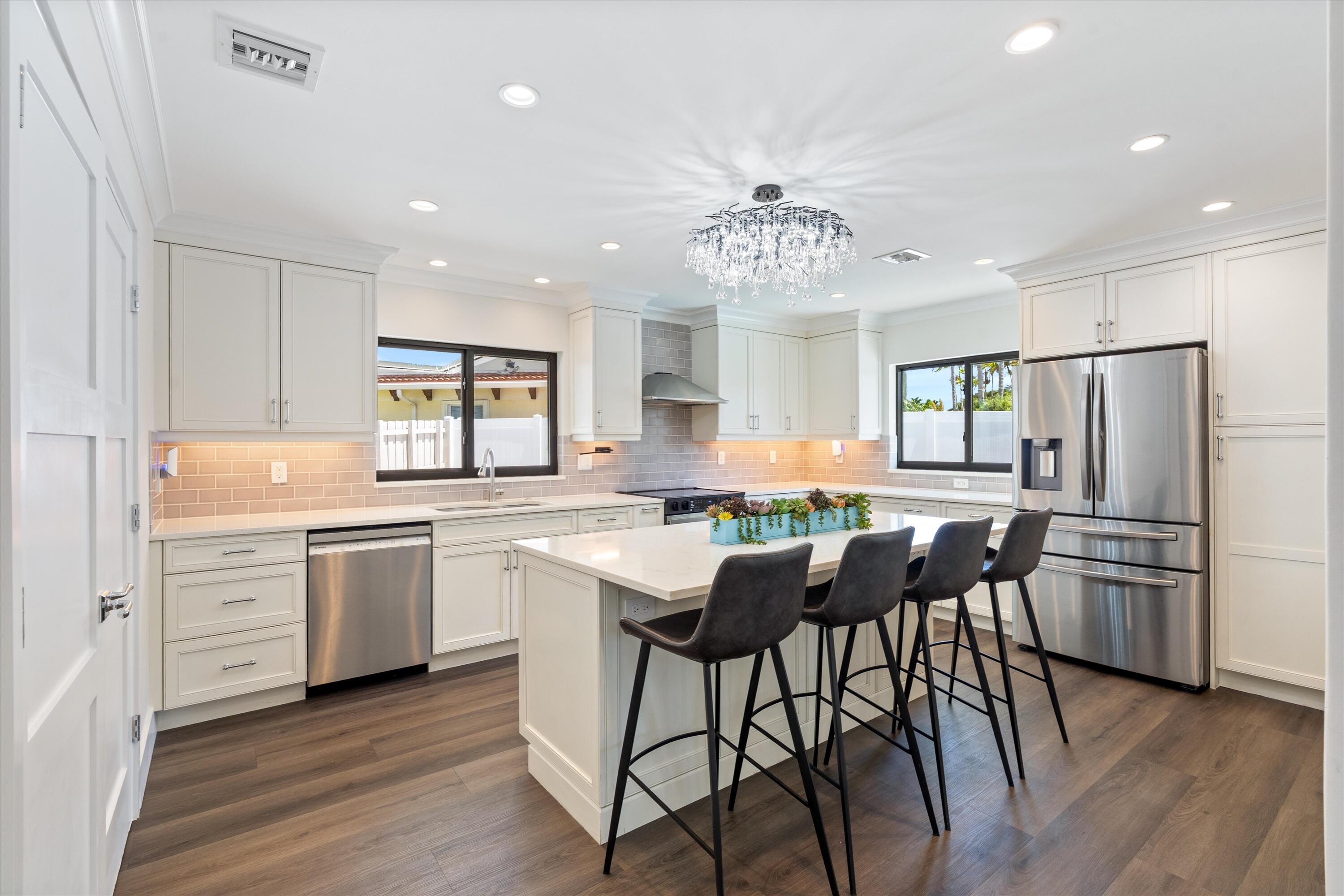 VENETIAN ISLES 3RD SEC - Residential