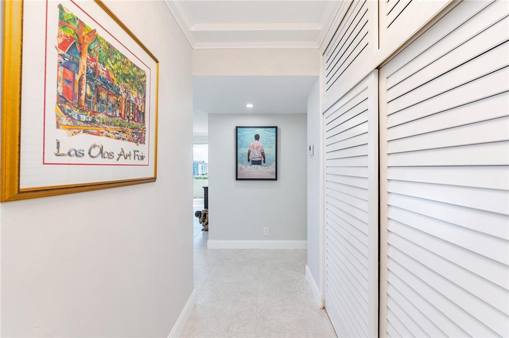 Coral Ridge Towers North - Residential
