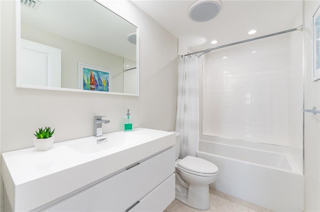 Coral Ridge Towers North - Residential