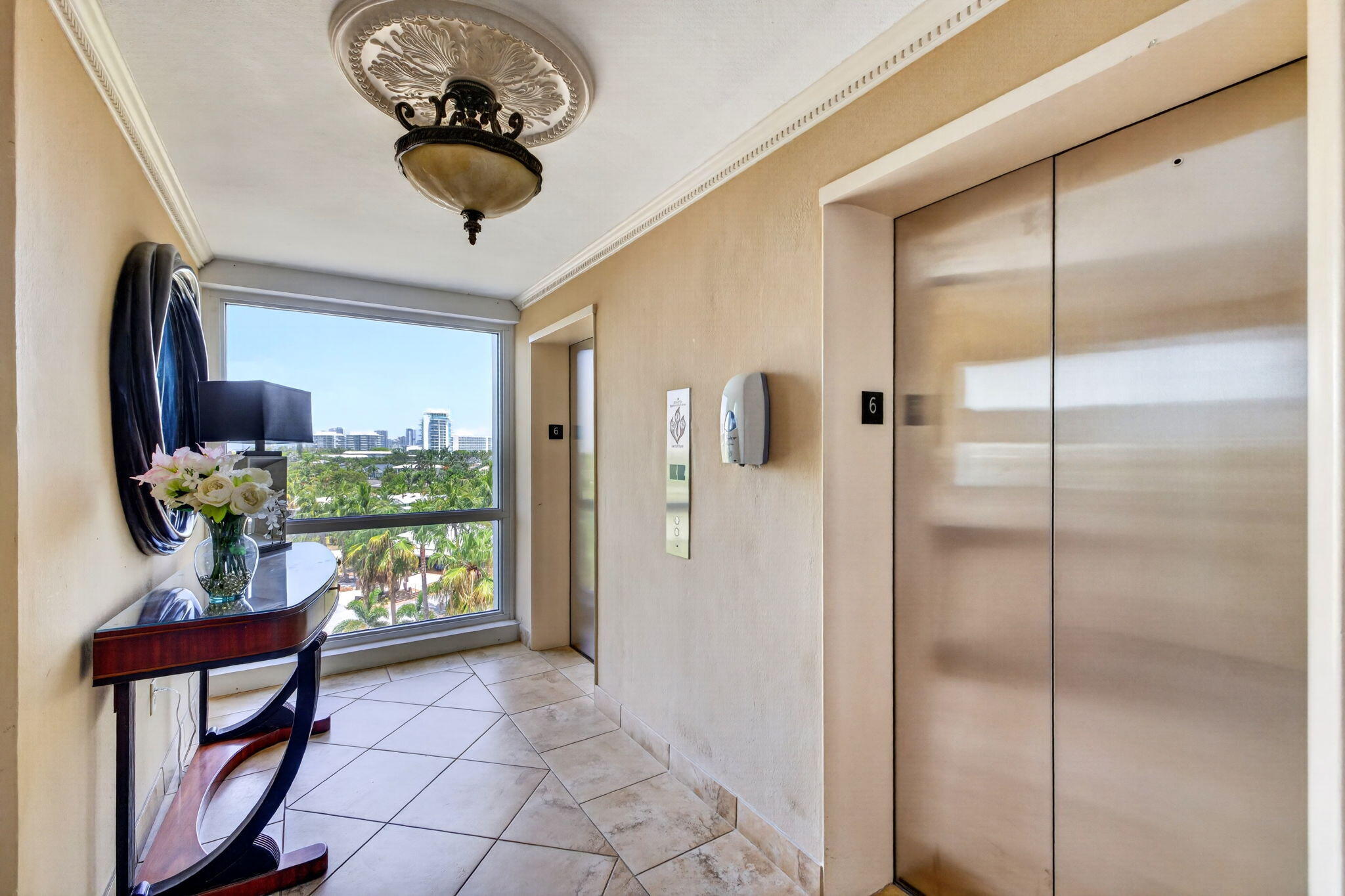 EVERGLADES HOUSE CONDO - Residential Lease