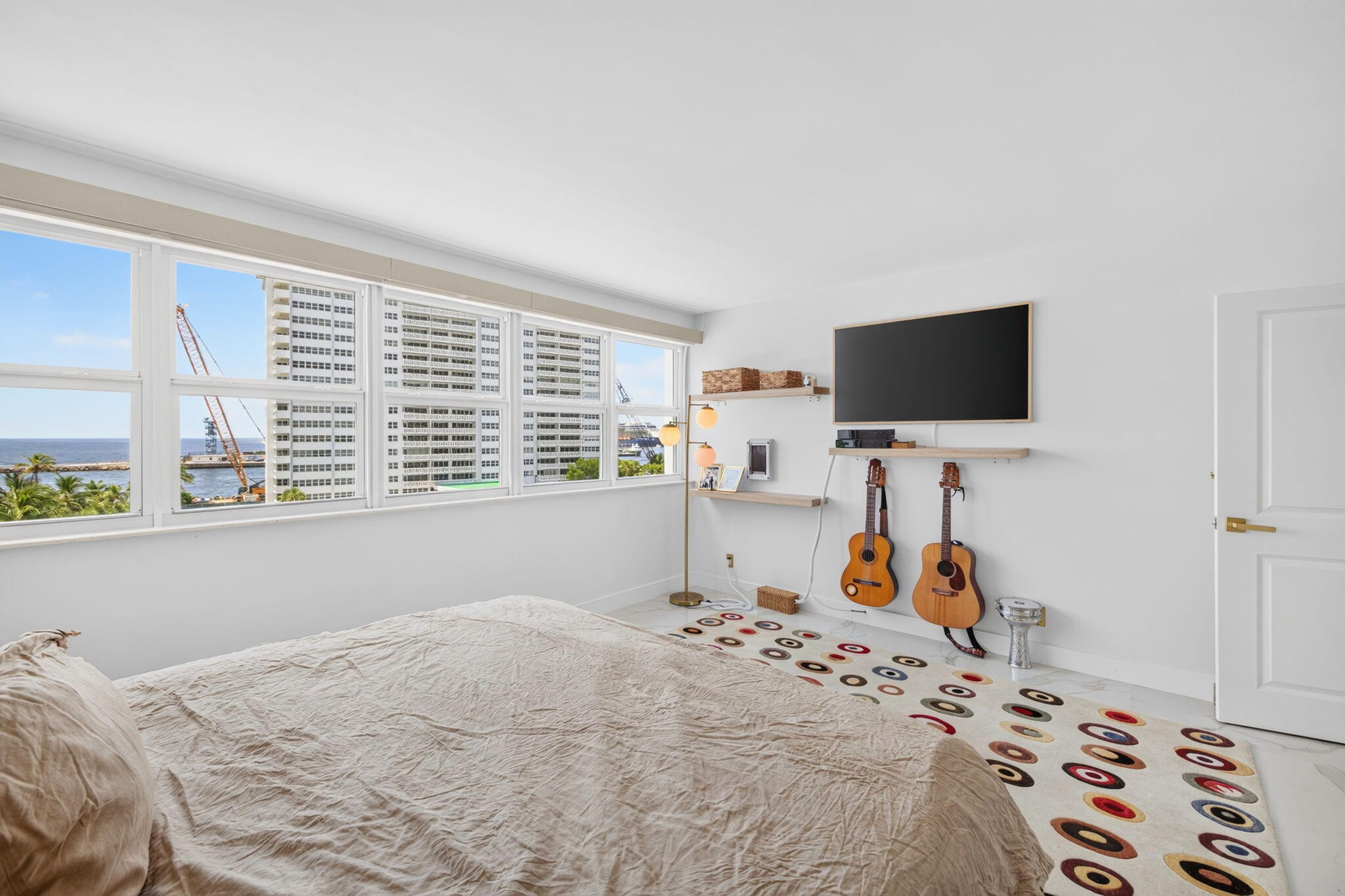 EVERGLADES HOUSE CONDO - Residential Lease