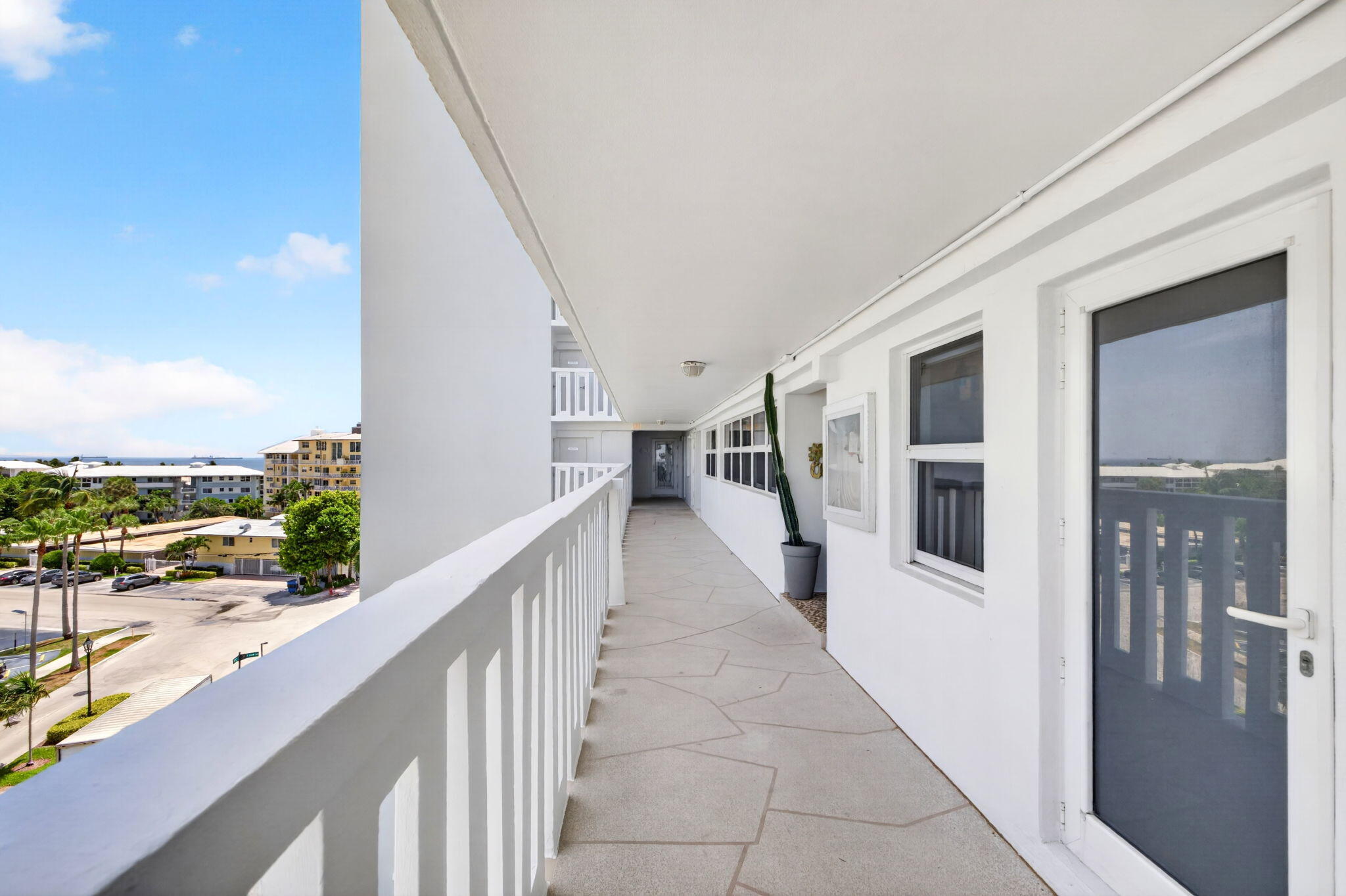 EVERGLADES HOUSE CONDO - Residential Lease
