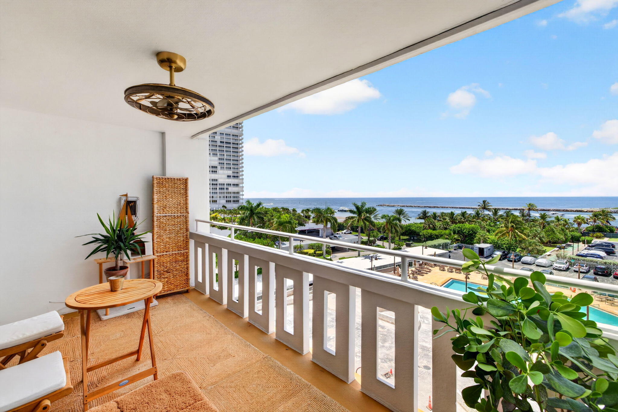 EVERGLADES HOUSE CONDO - Residential Lease