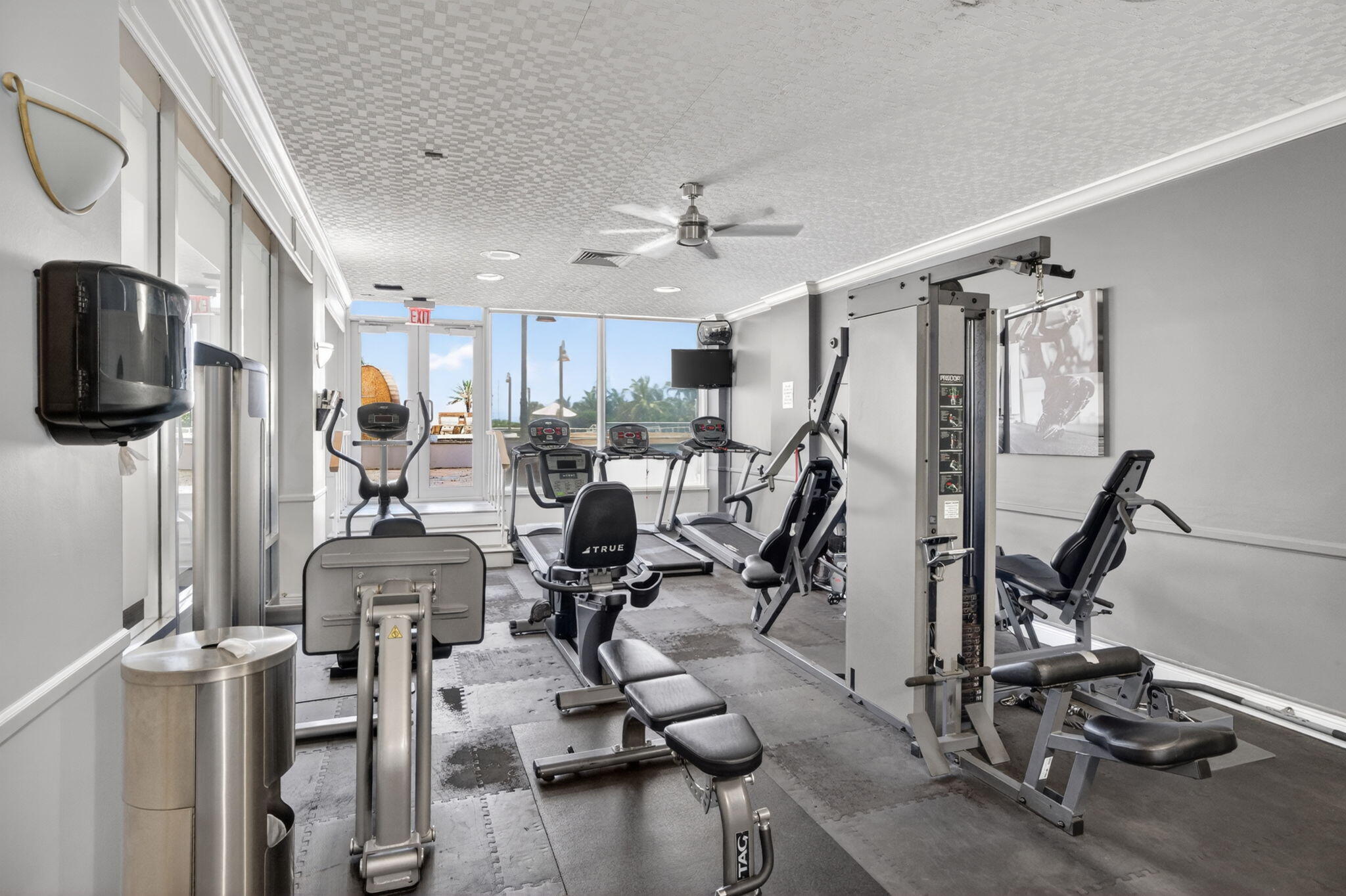 EVERGLADES HOUSE CONDO - Residential Lease