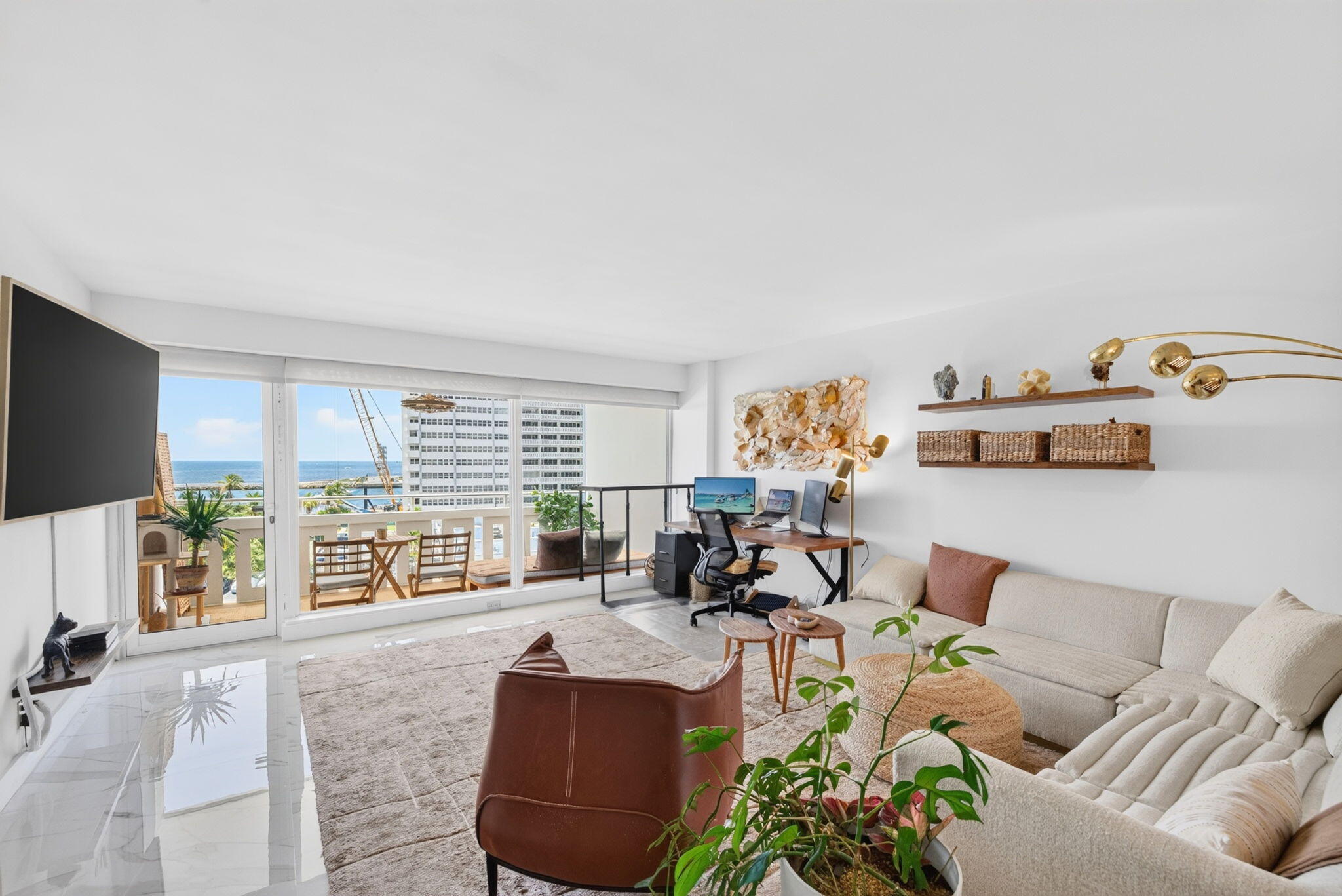 EVERGLADES HOUSE CONDO - Residential Lease