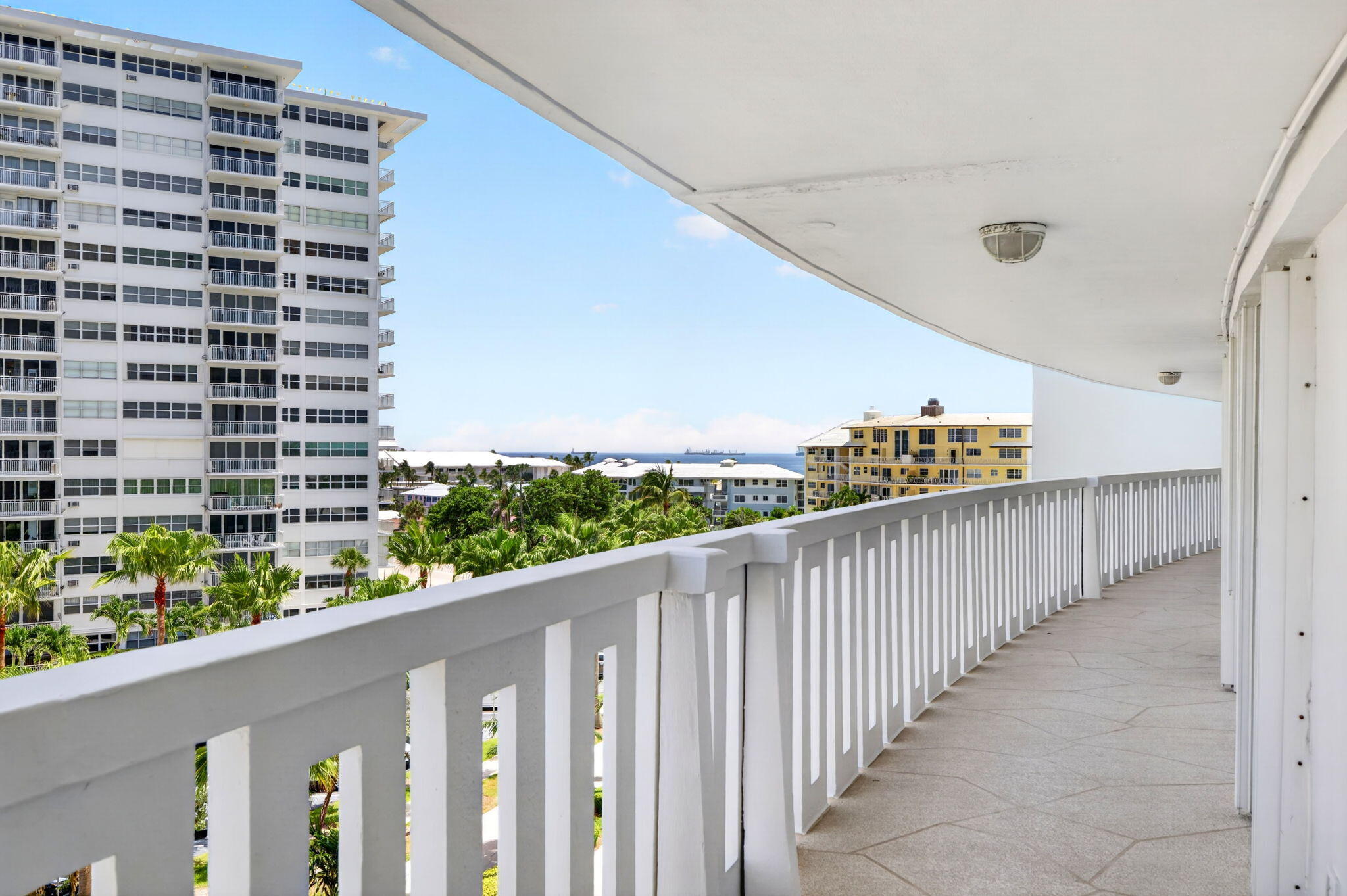EVERGLADES HOUSE CONDO - Residential Lease