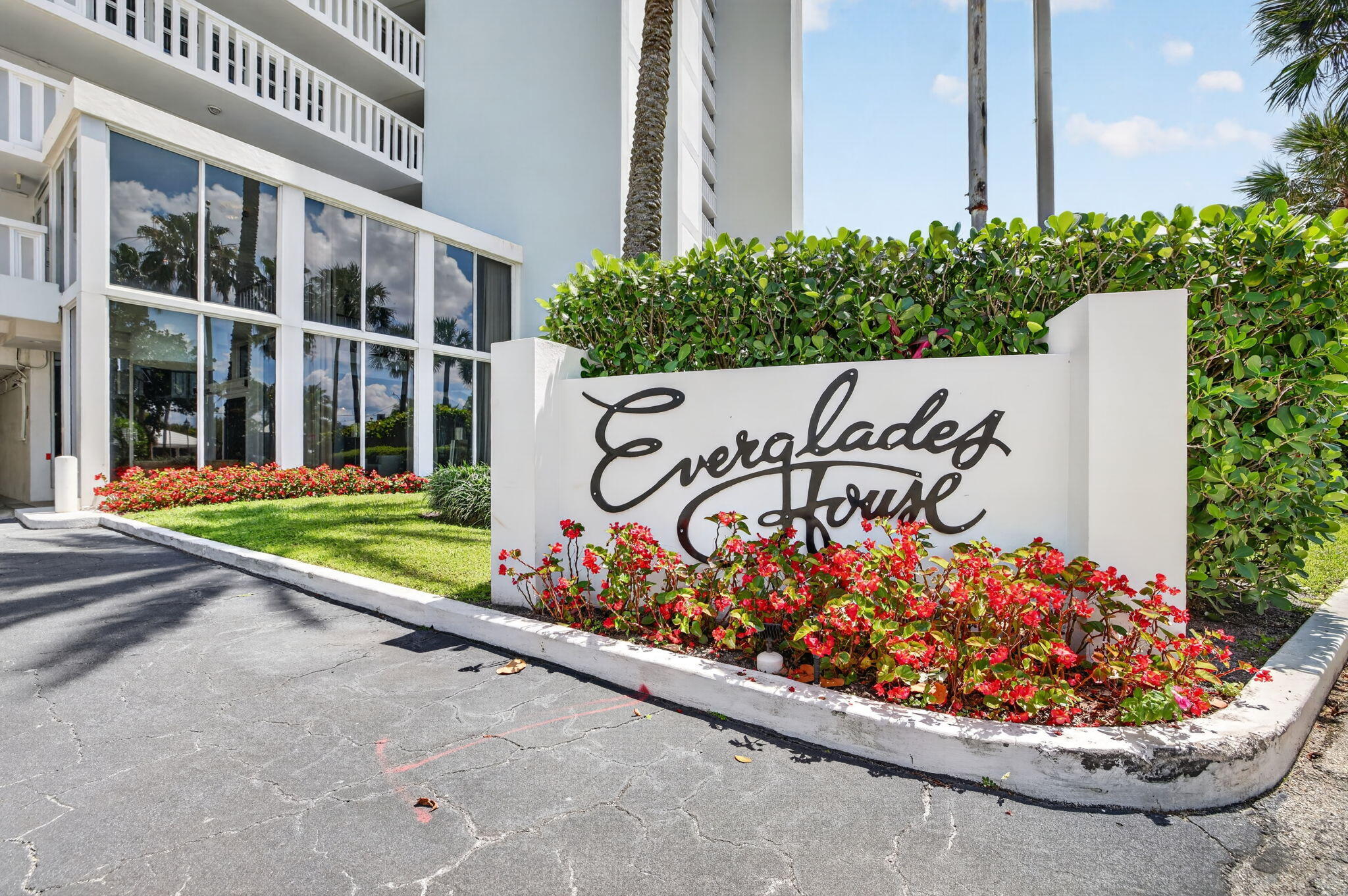 EVERGLADES HOUSE CONDO - Residential Lease