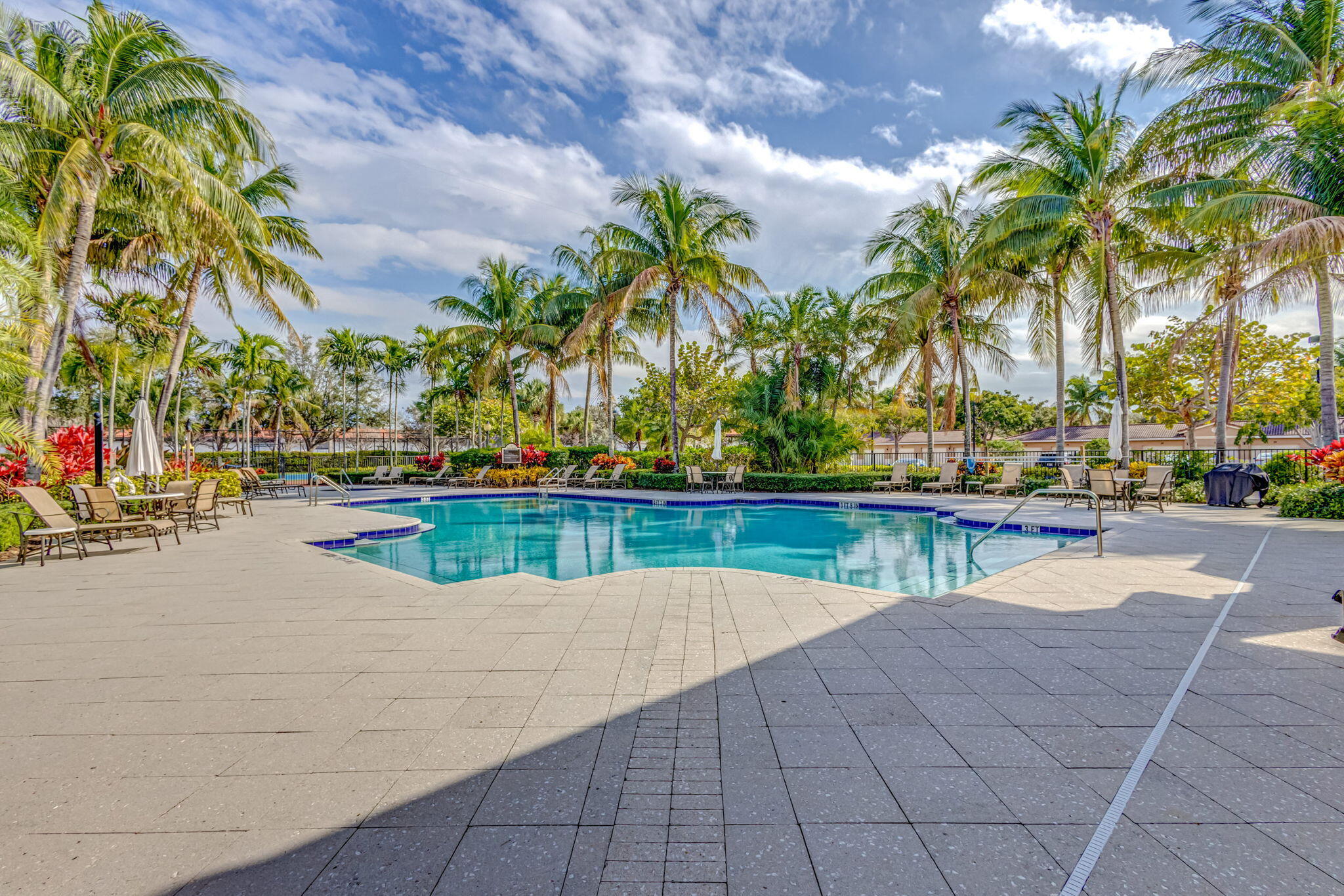 RESIDENCES AT MIDTOWN CONDO - Residential