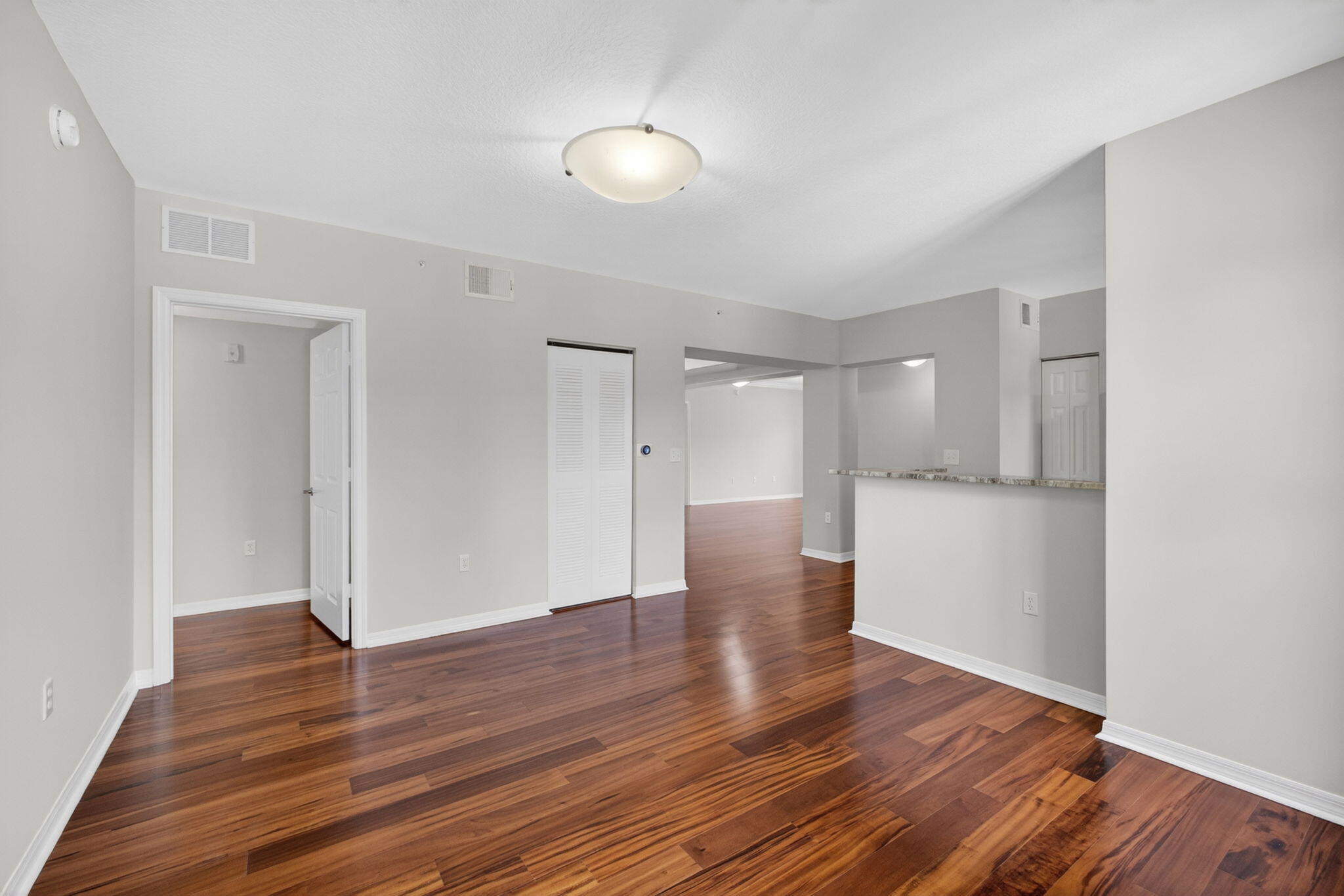 RESIDENCES AT MIDTOWN CONDO - Residential