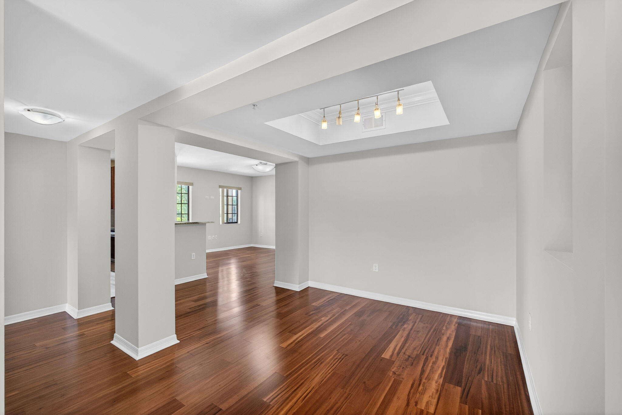 RESIDENCES AT MIDTOWN CONDO - Residential