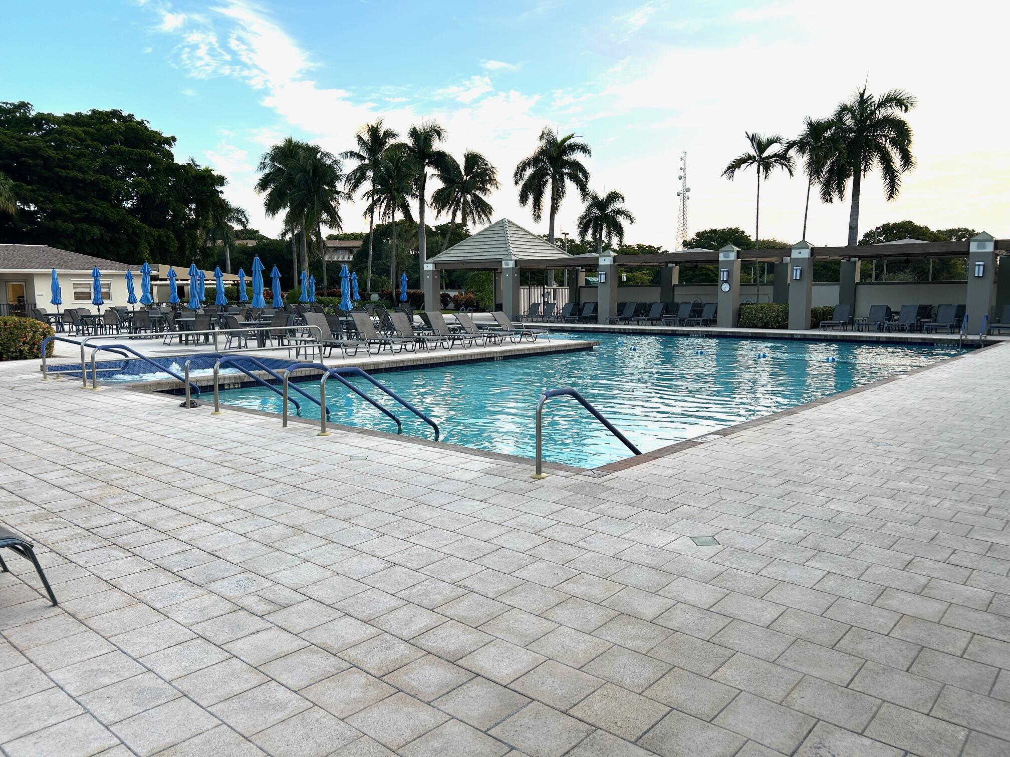 NASSAU VILLAGE WYNMOOR CONDO - Residential